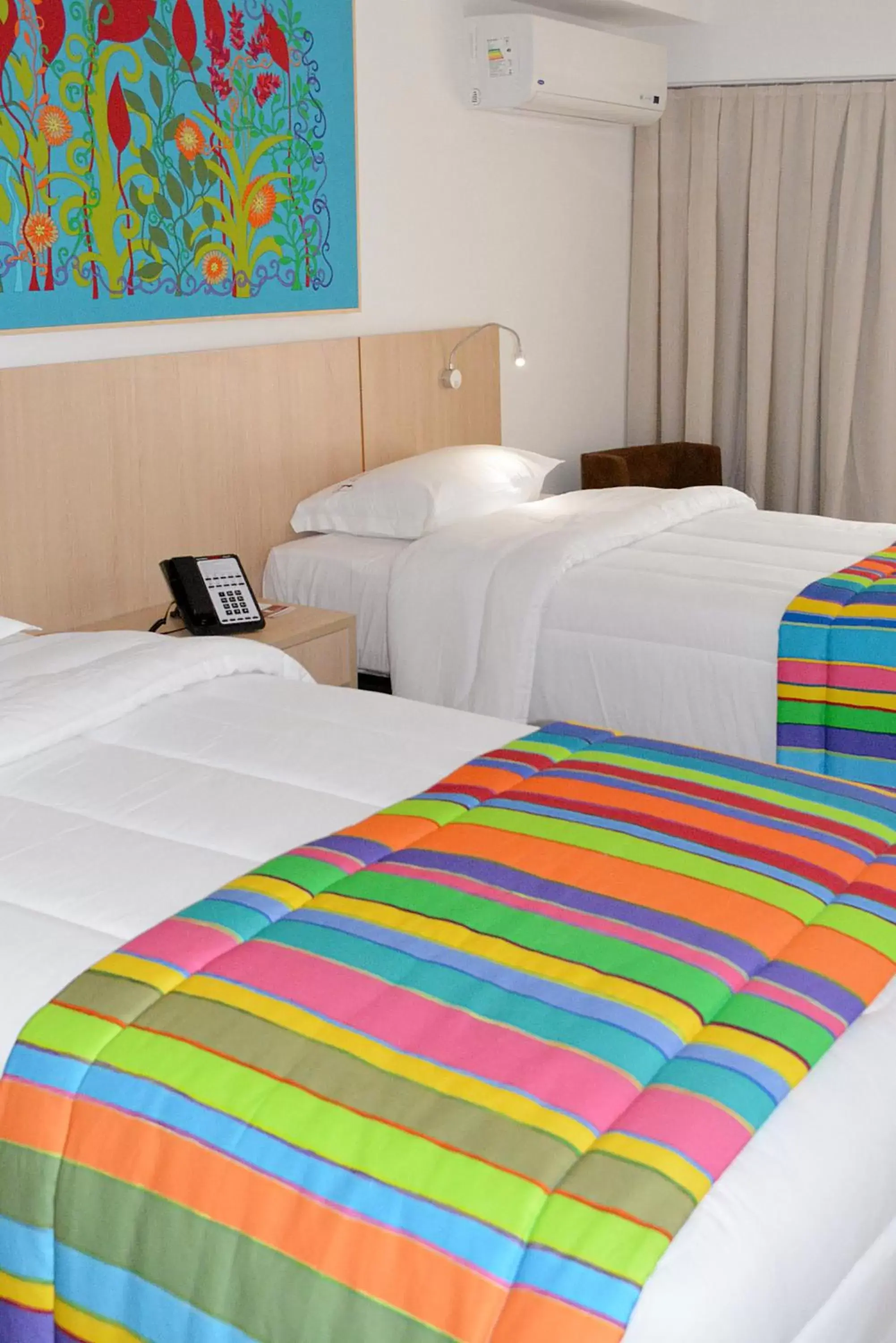 Bedroom, Bed in Royalty Rio Hotel