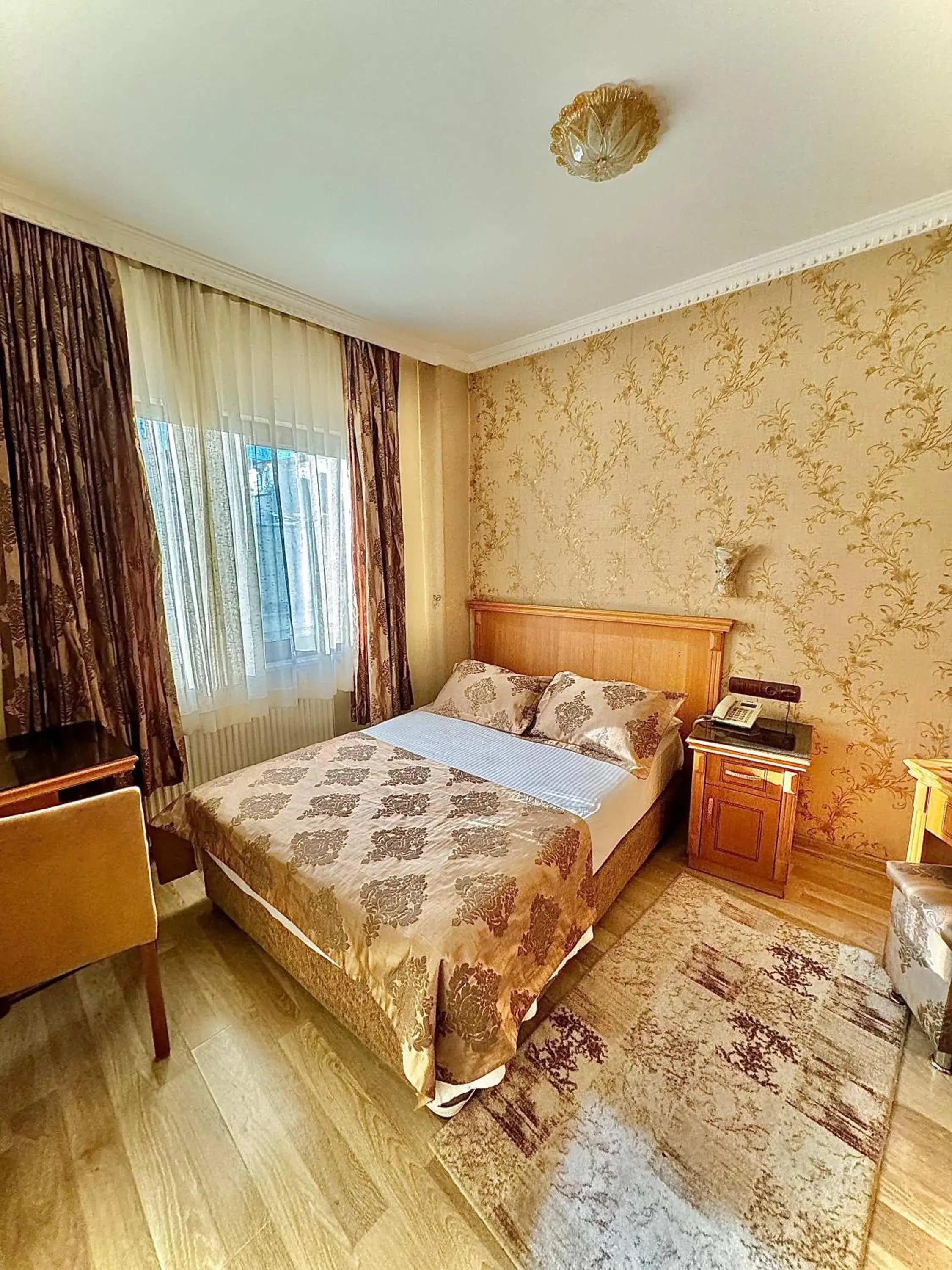 Photo of the whole room, Bed in Grand Papirus Hotel