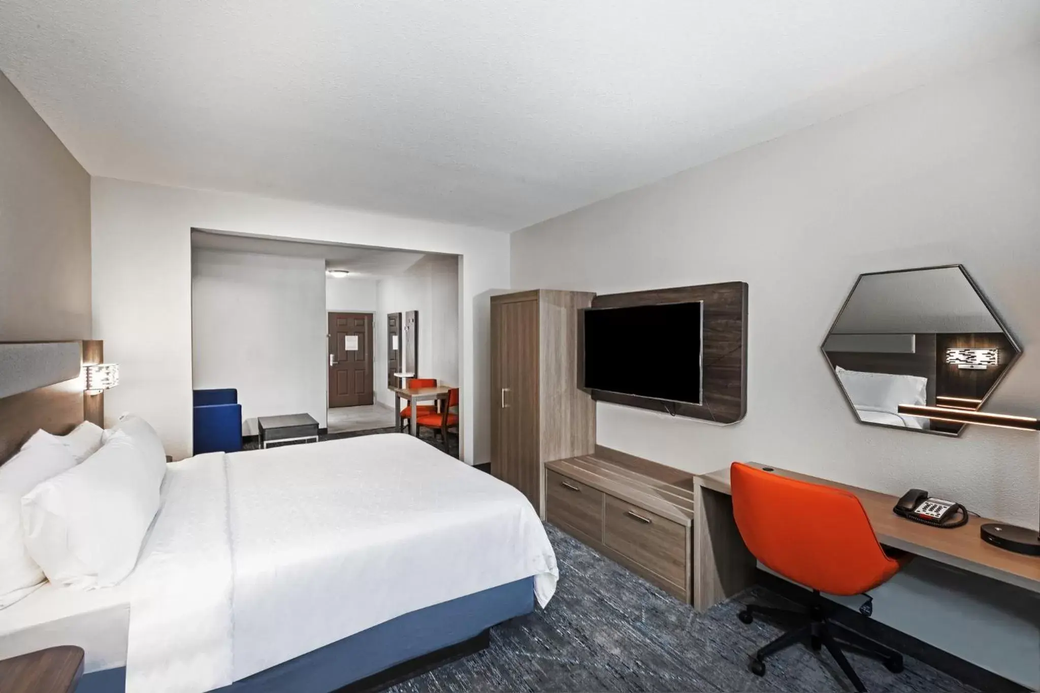 Photo of the whole room, TV/Entertainment Center in Holiday Inn Express Houston Space Center-Clear Lake, an IHG Hotel