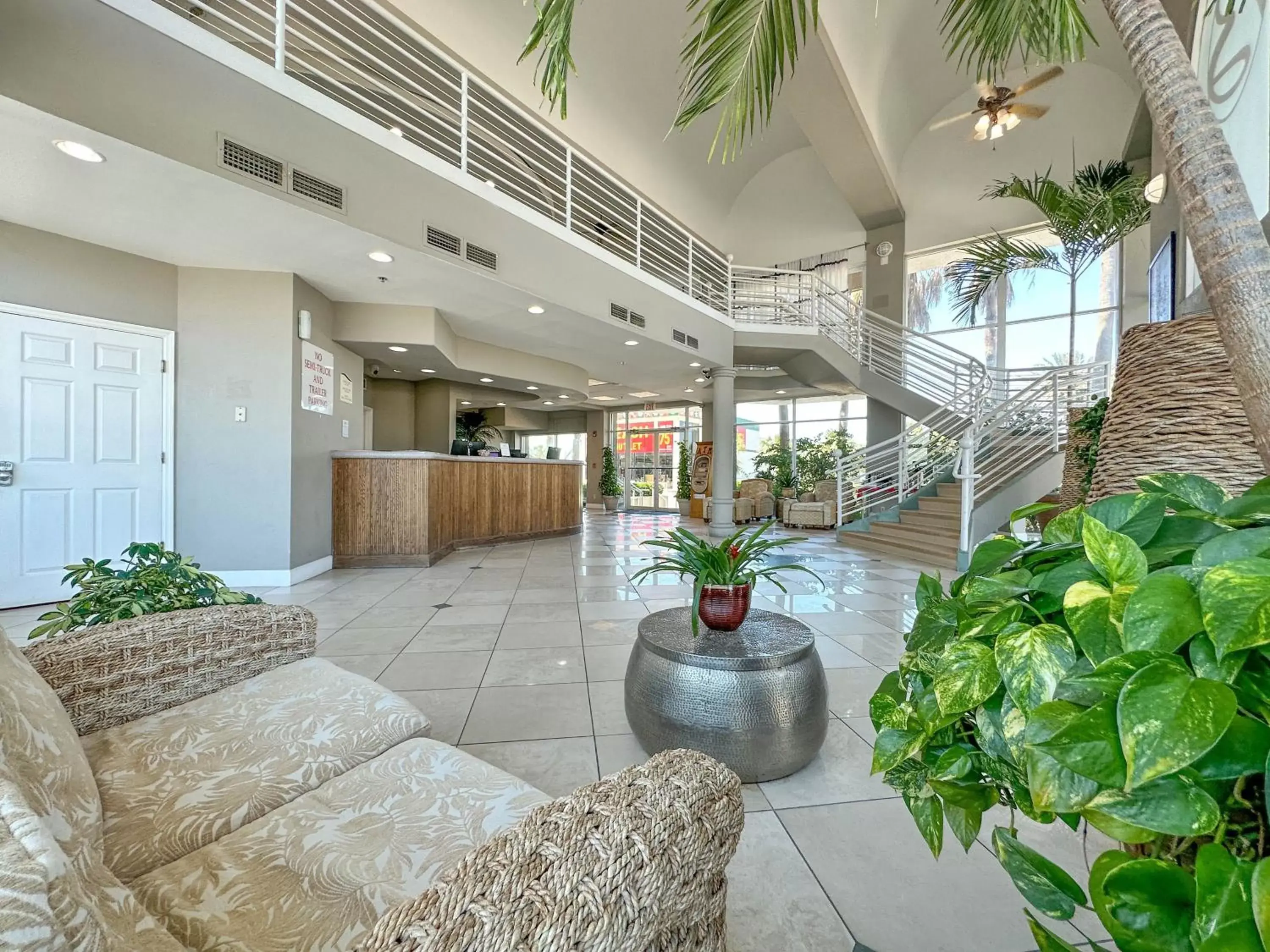 Lobby/Reception in Boardwalk Inn and Suites