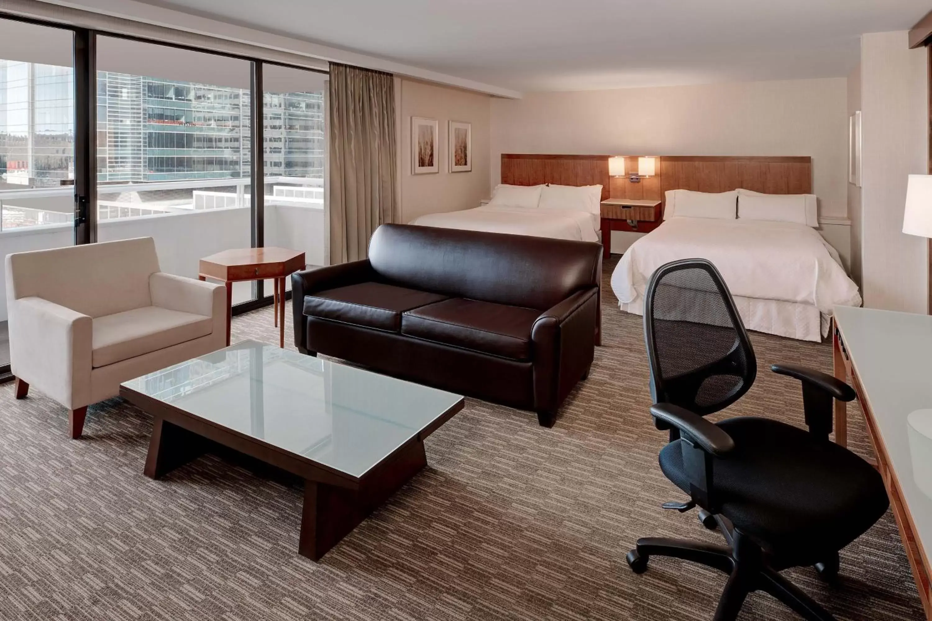 Photo of the whole room in The Westin Calgary
