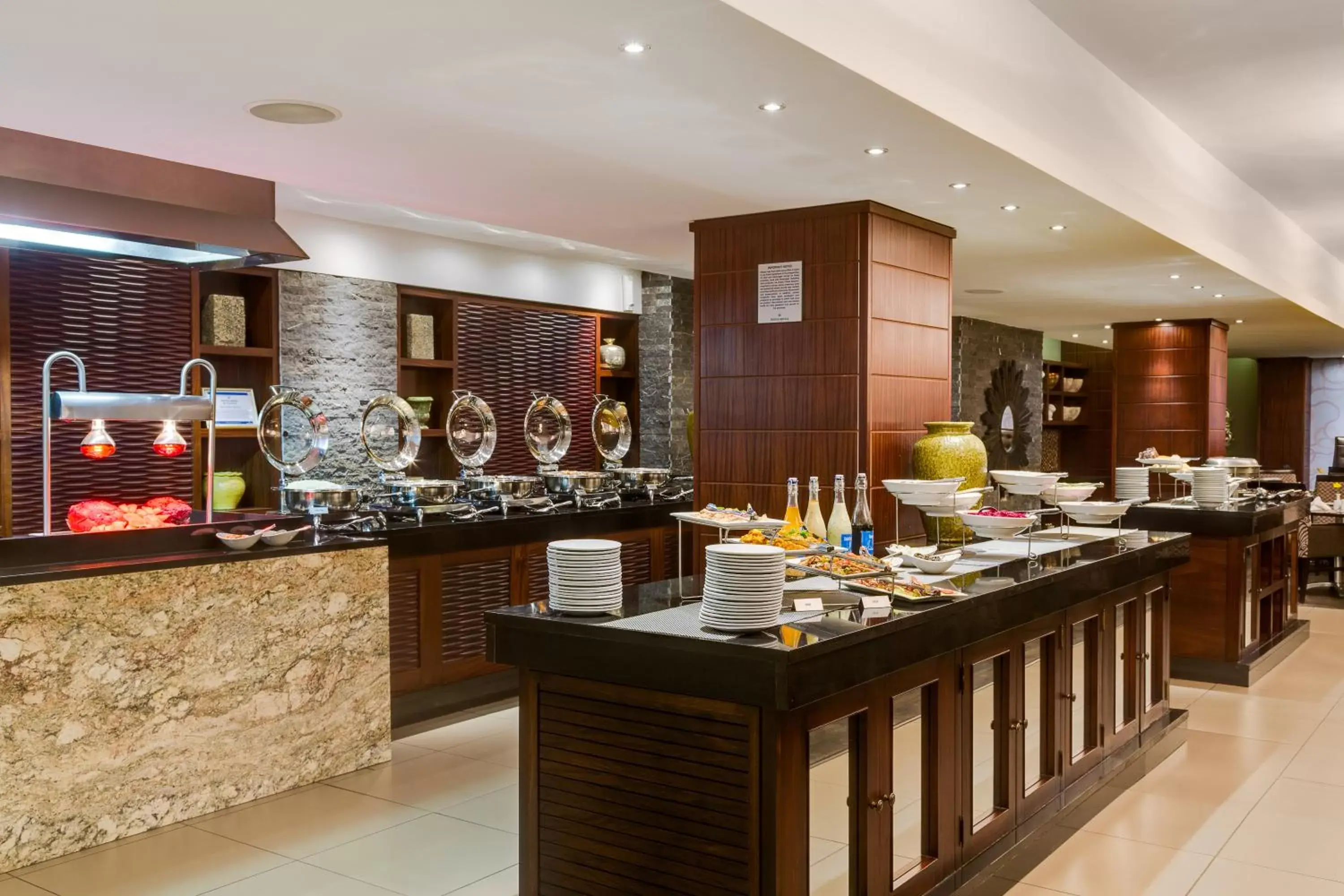 Buffet breakfast, Restaurant/Places to Eat in ANEW Hotel Witbank Emalahleni