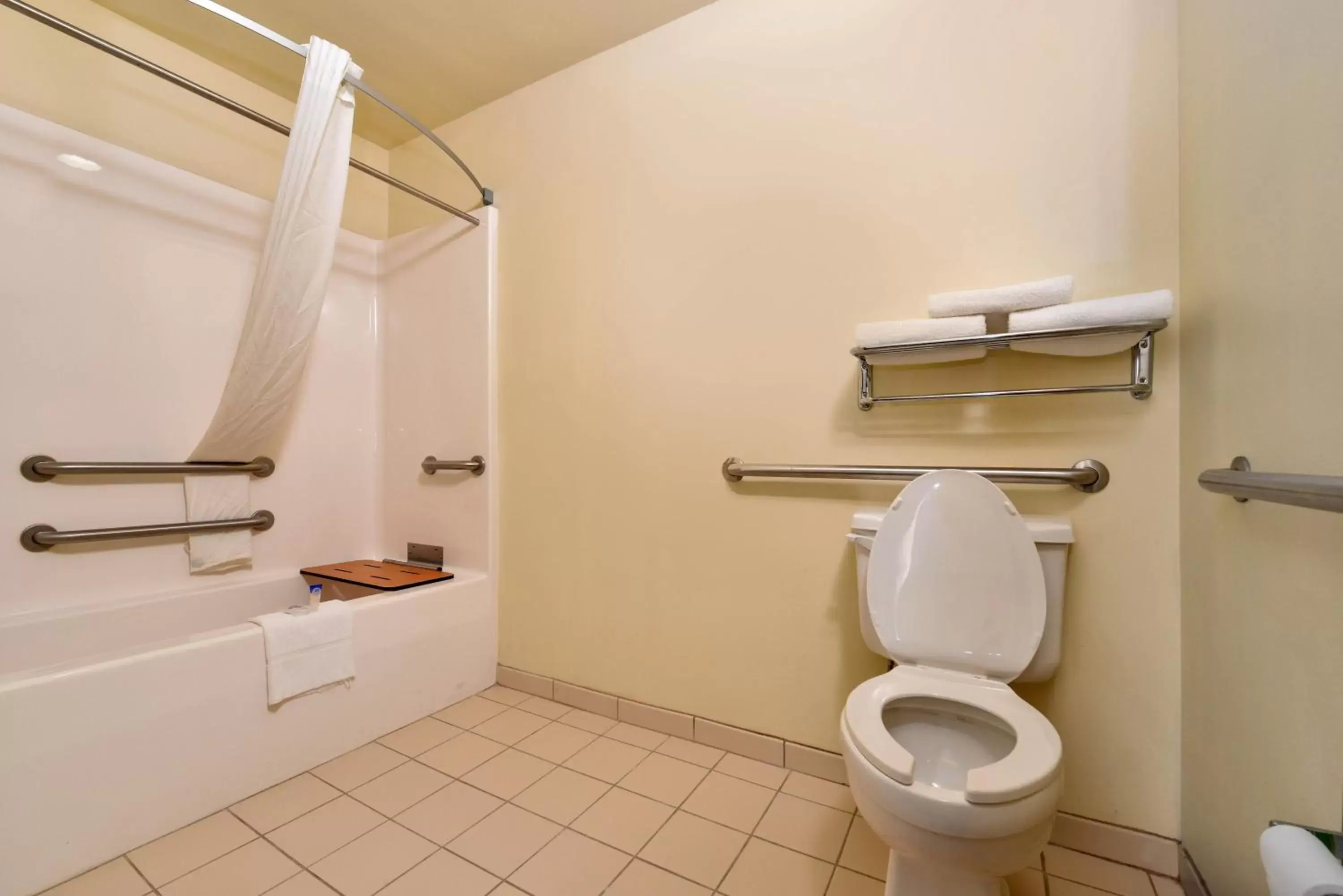 Bathroom in Star City Inn & Suites