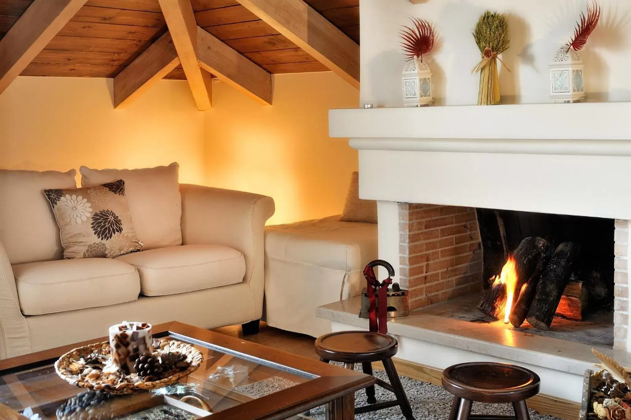 Lounge or bar, Seating Area in Konitsa Mountain Hotel