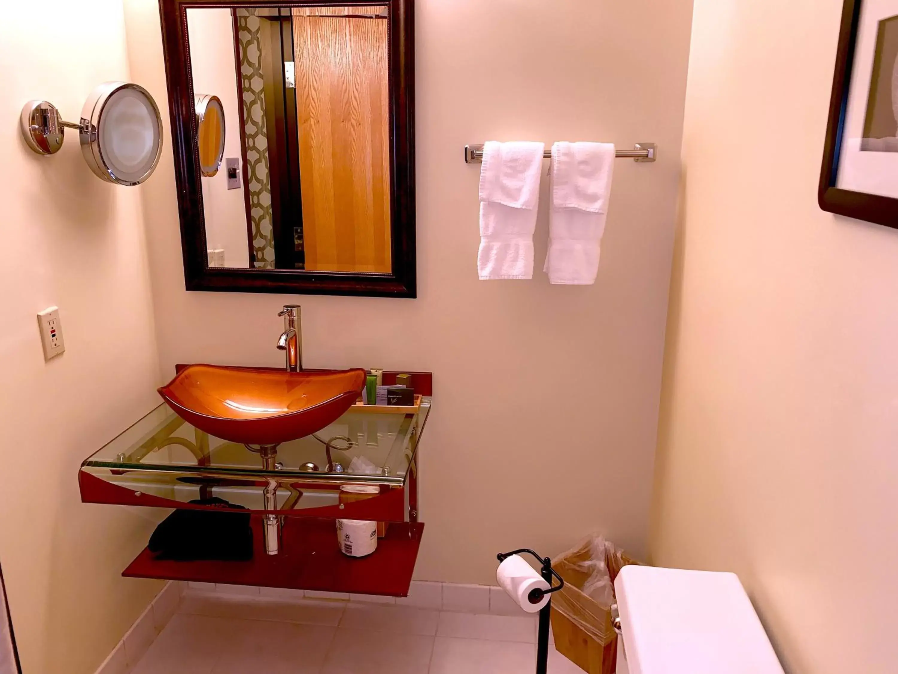 Bathroom in The Academy Hotel Colorado Springs