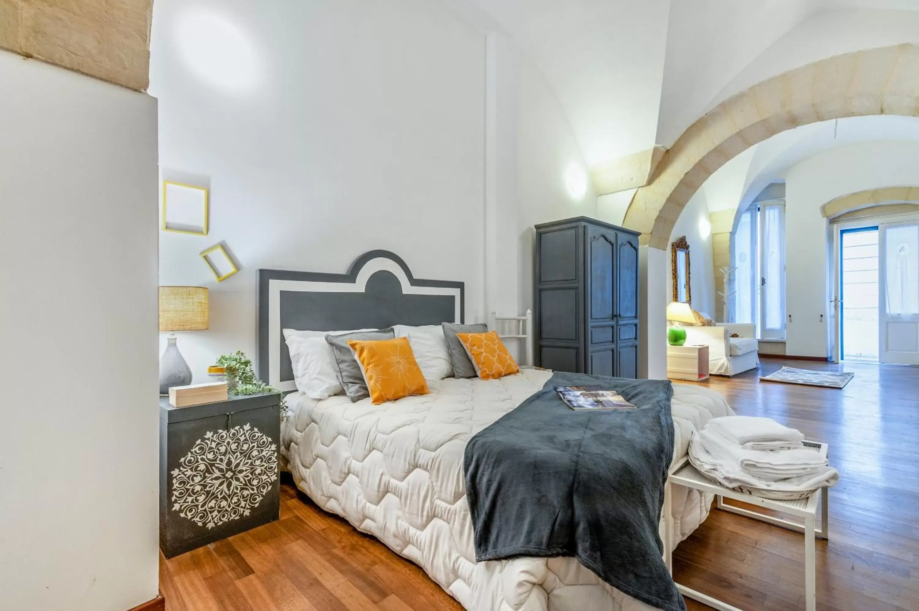 Photo of the whole room, Bed in Yellow Loft - Old Town Apartment SIT