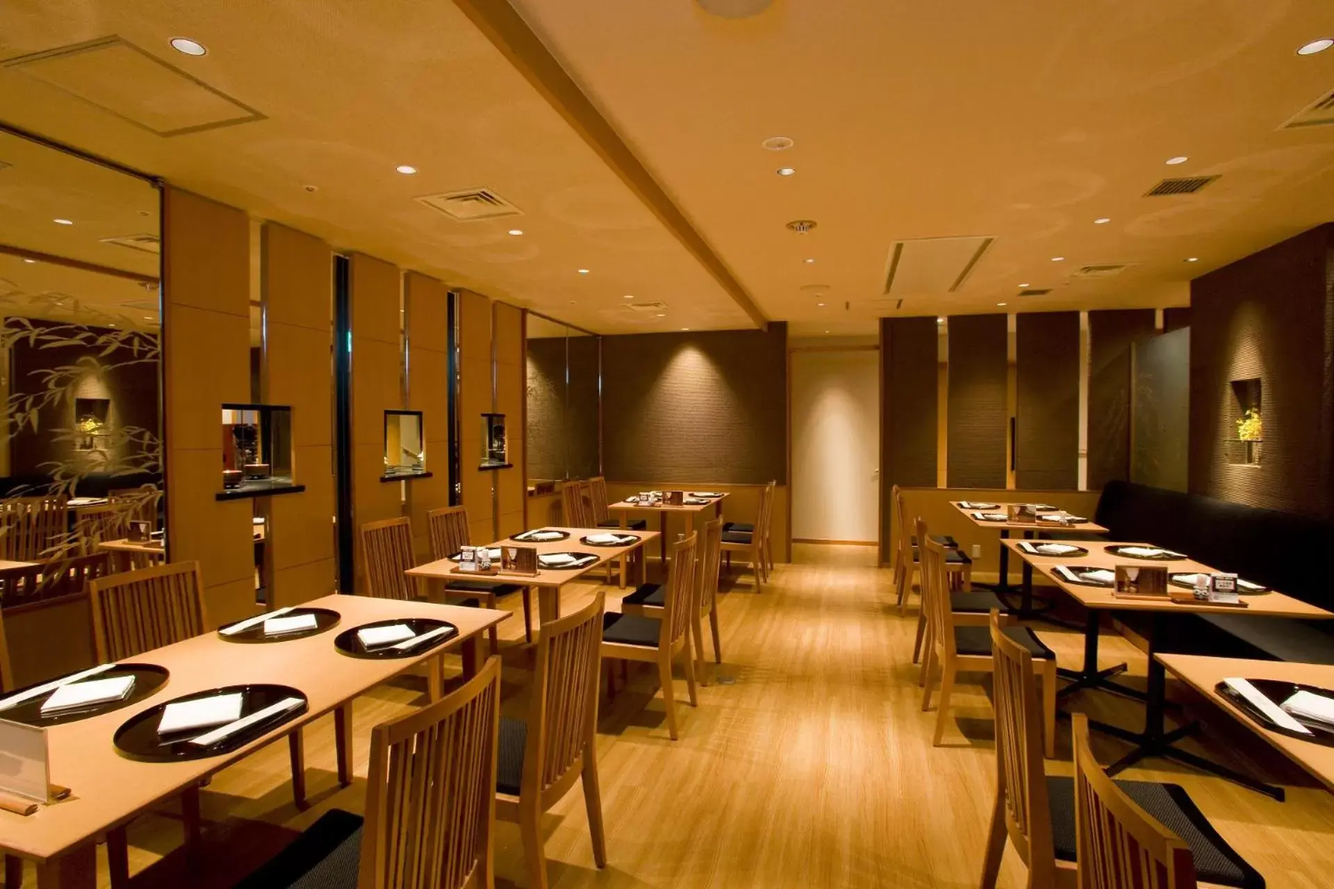 Restaurant/Places to Eat in Hotel New Nagasaki