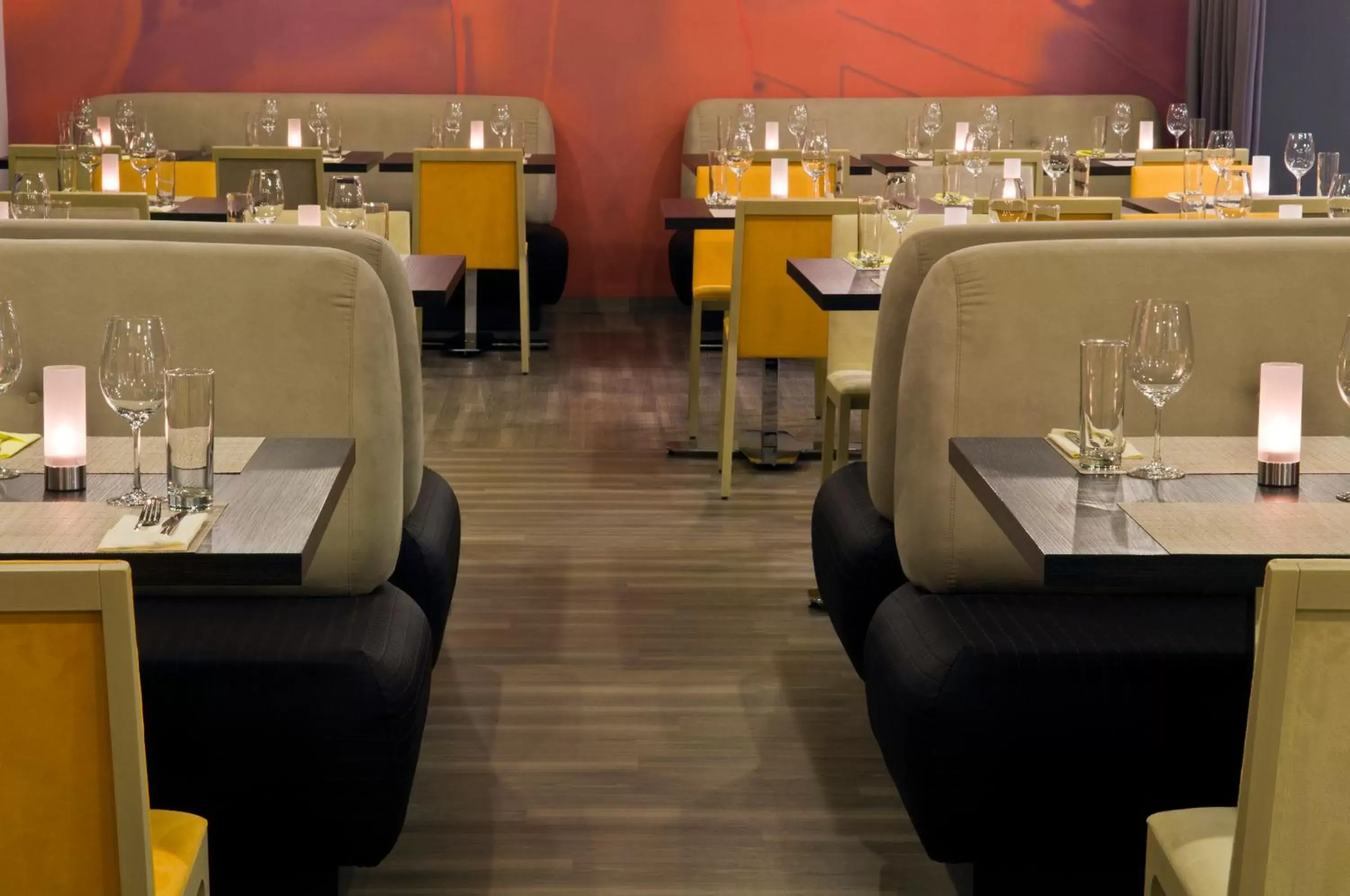 Restaurant/Places to Eat in Park Inn By Radisson Budapest