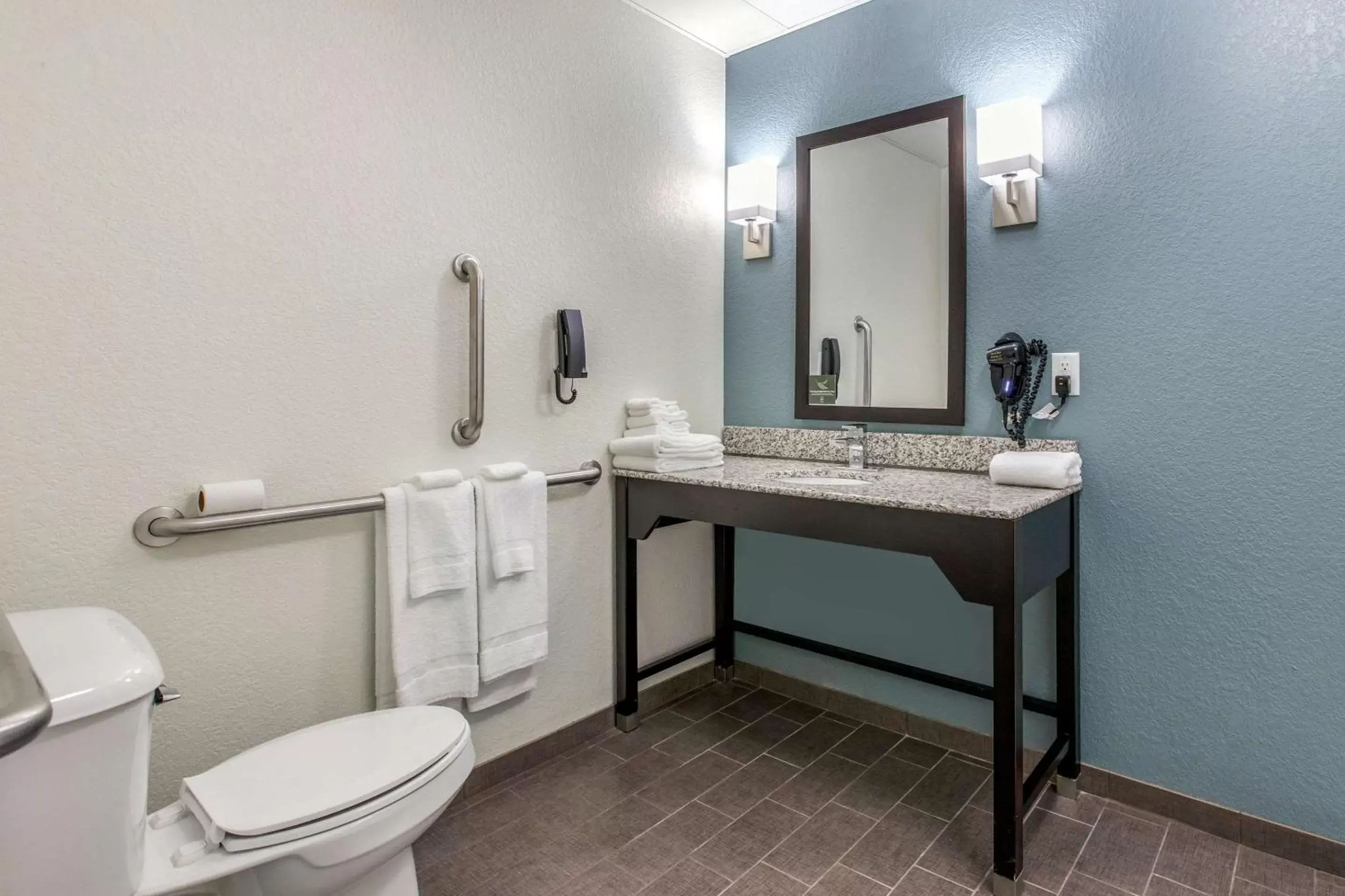 Photo of the whole room, Bathroom in Sleep Inn & Suites Ankeny - Des Moines