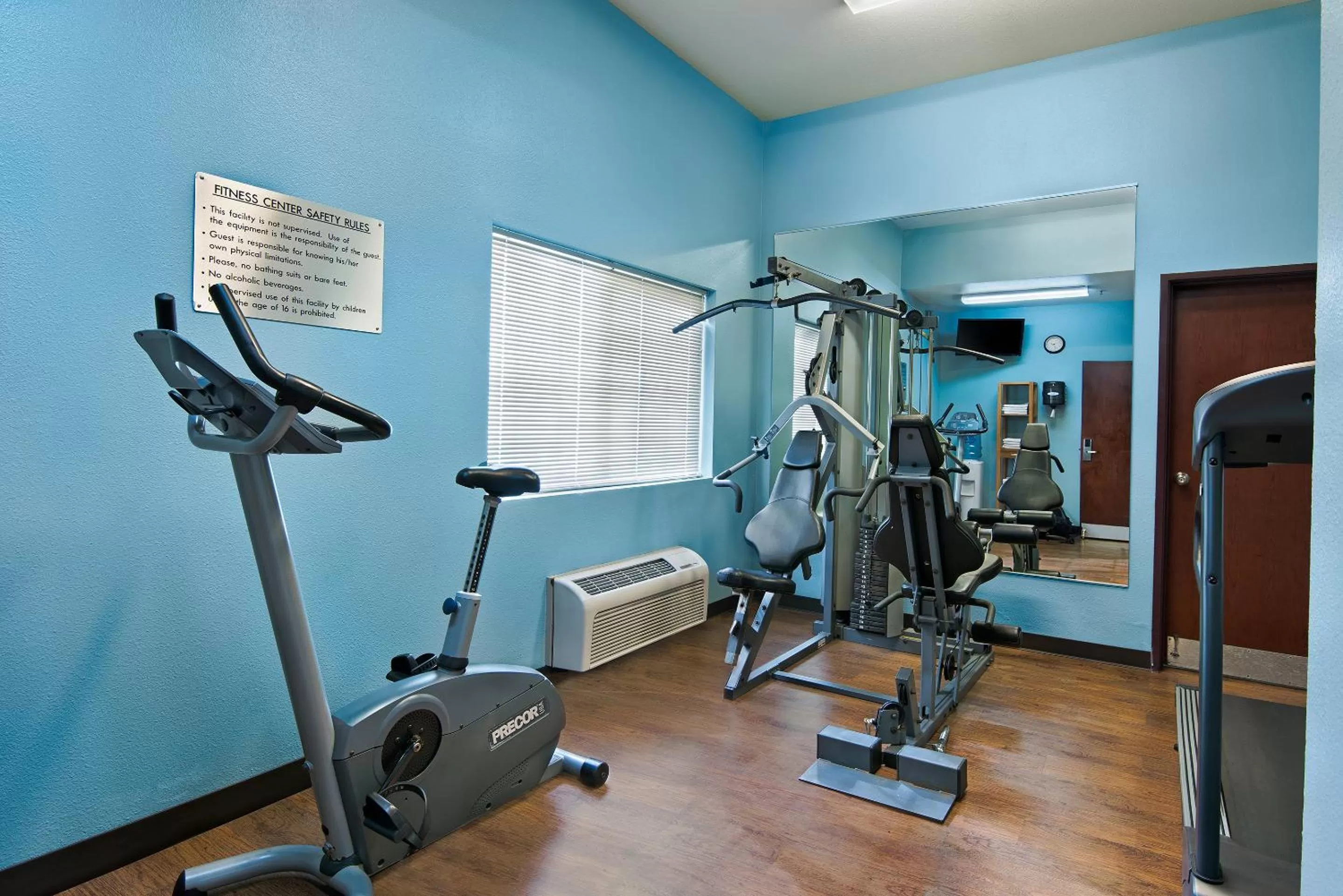 Fitness centre/facilities in Oxford Suites Hermiston