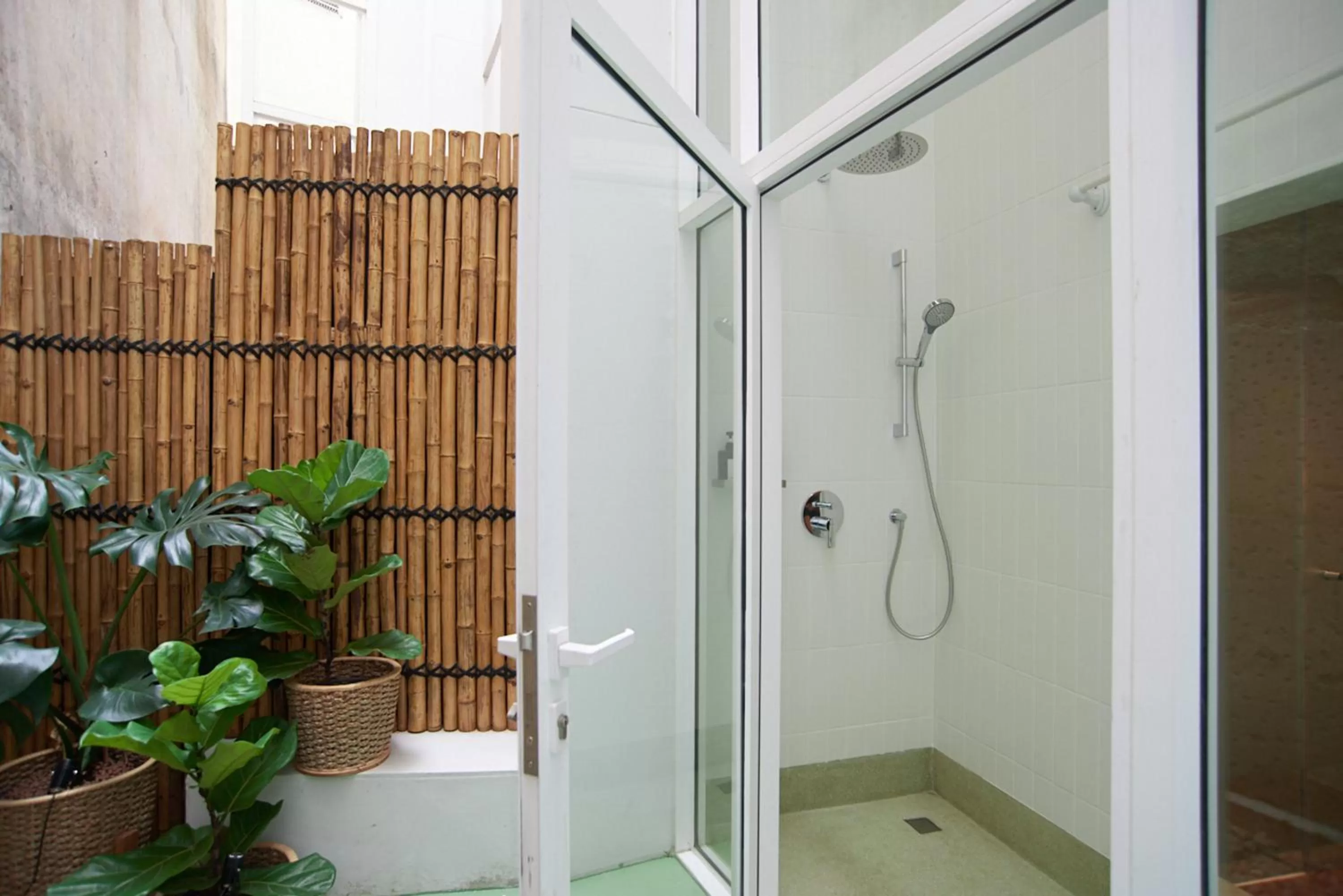 Bathroom in Bonsai Hotel Bangkok