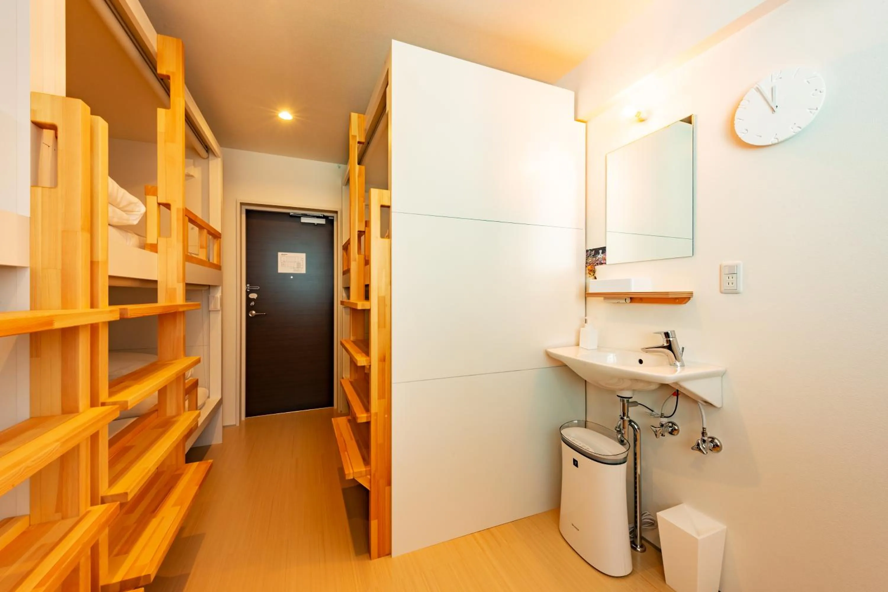 Photo of the whole room in plat hostel keikyu sapporo sky