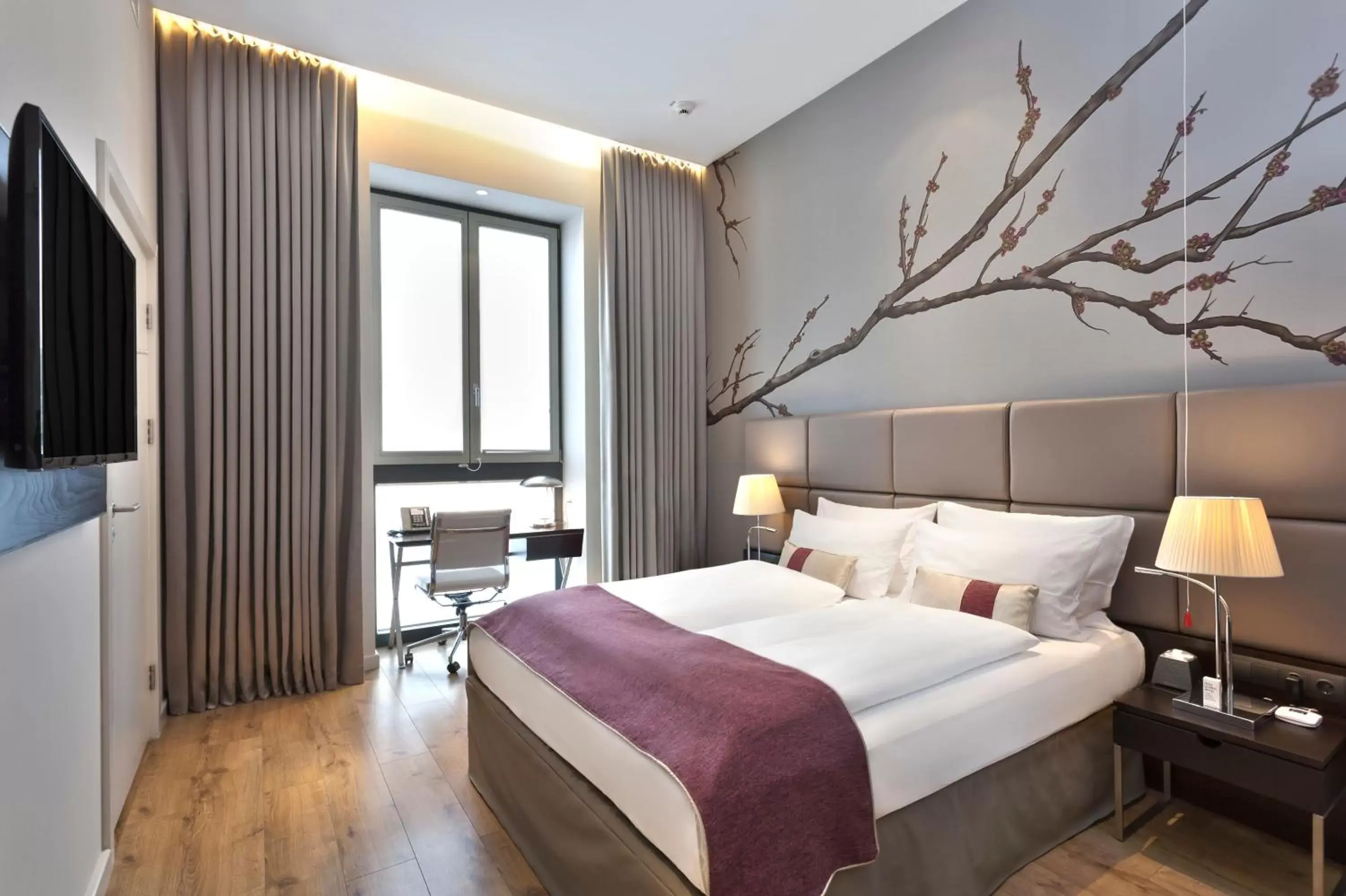 Standard Queen Room - Accessible in The Posthouse Berlin Potsdamer Platz- Leonardo Limited Edition Standard Queen Room - Accessible in The Posthouse Berlin Potsdamer Platz- Leonardo Limited Edition