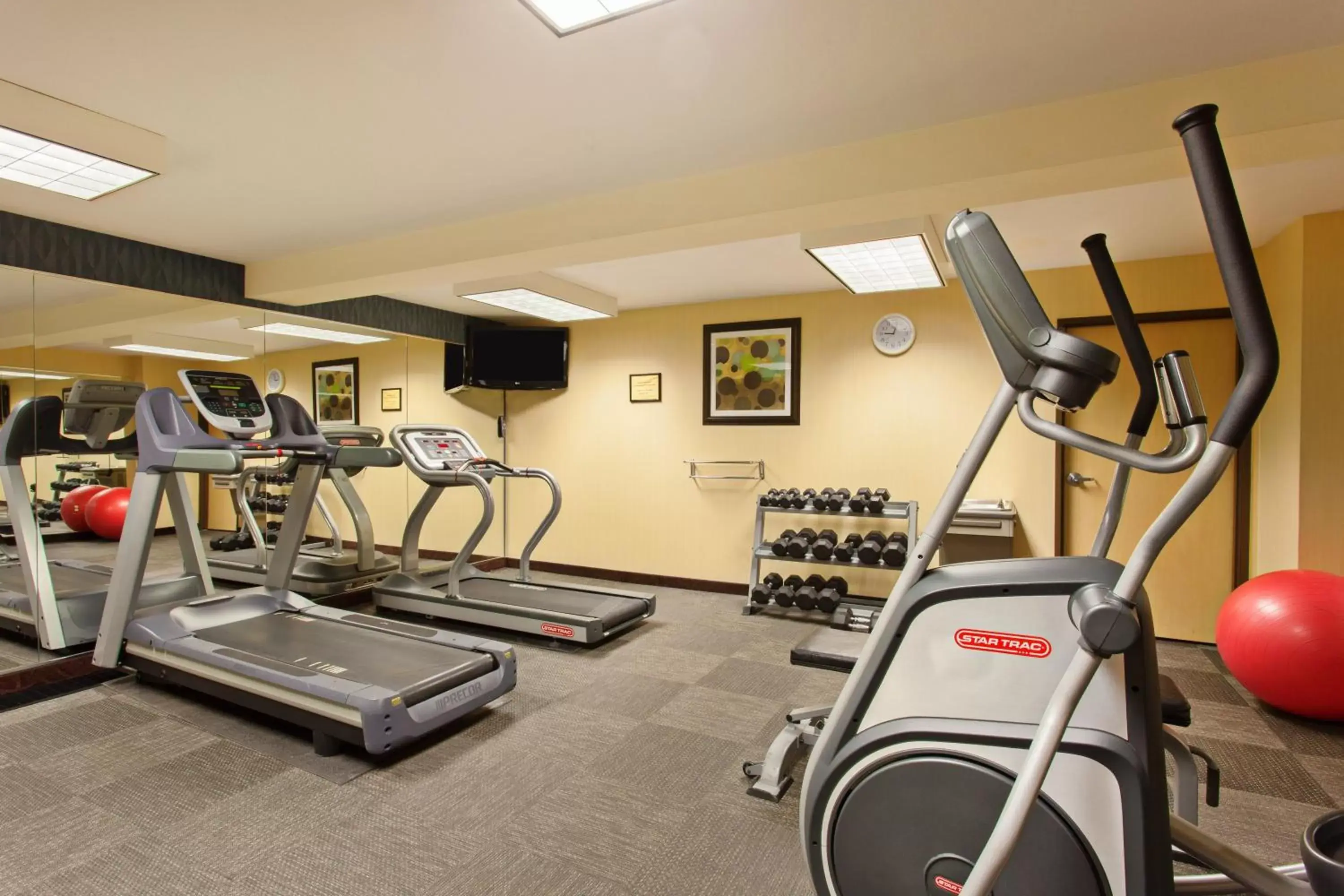 Fitness centre/facilities, Fitness Center/Facilities in Holiday Inn Seattle DWTN Lake Union, an IHG Hotel