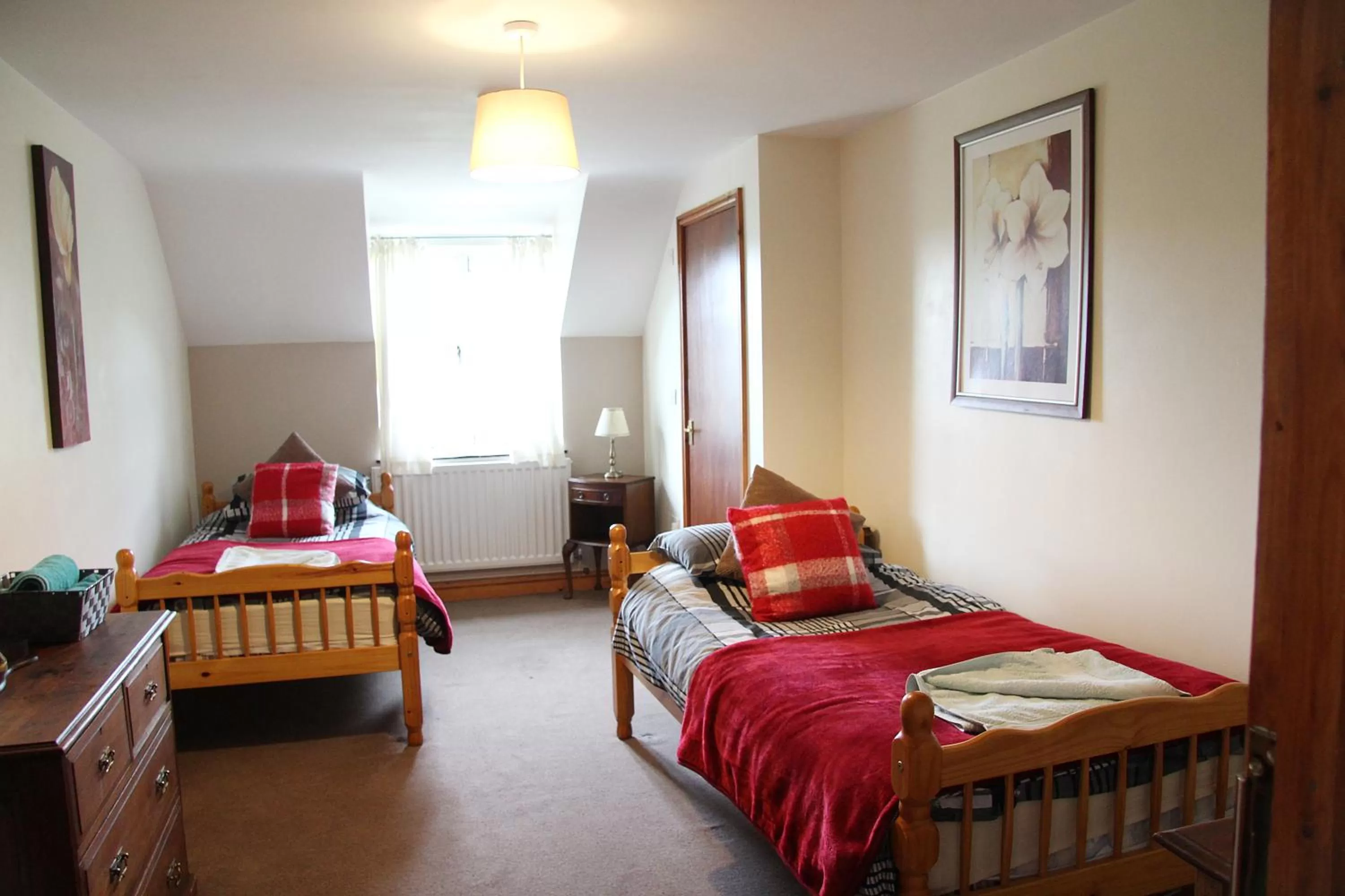 Bed in The crown inn Longtown