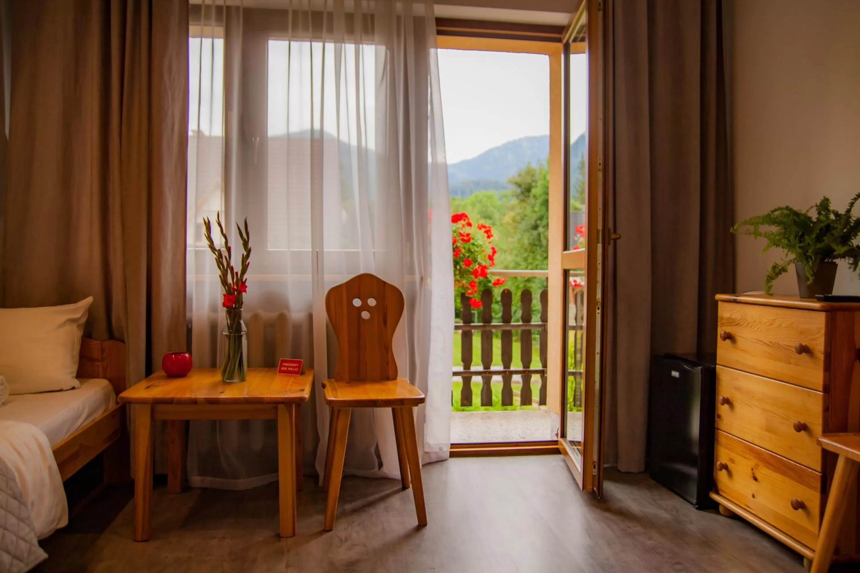 Balcony/Terrace in POKOJE GOŚCINNE WILCZNIK 12