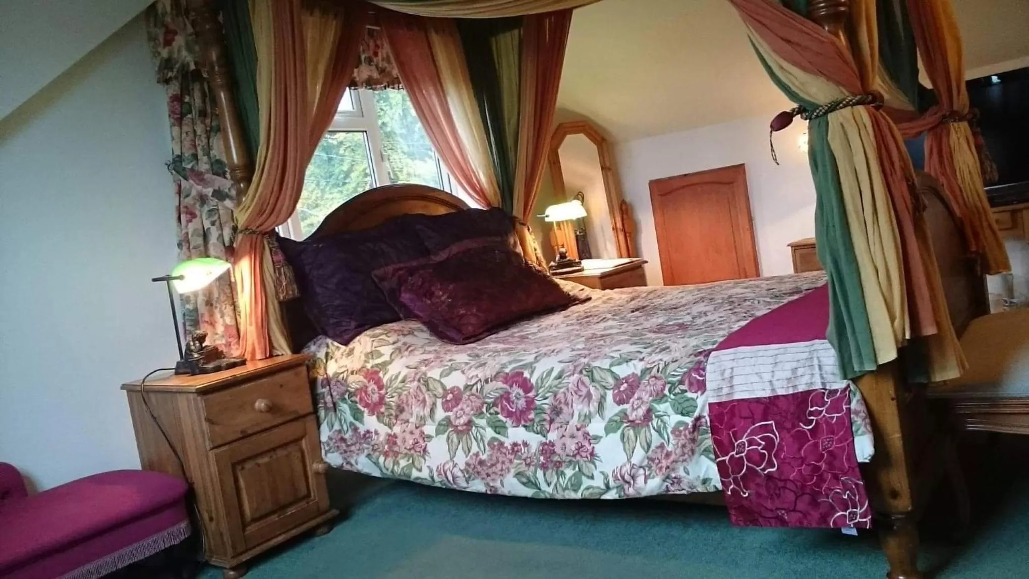 Bed in Shiralee bed and breakfast