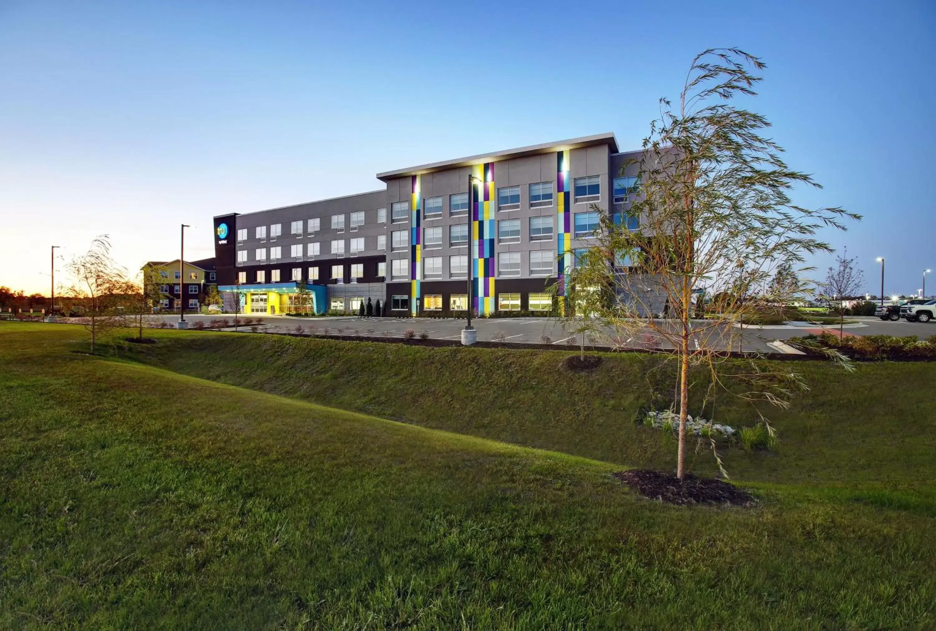 Property building in Tru By Hilton Stoughton Property building in Tru By Hilton Stoughton
