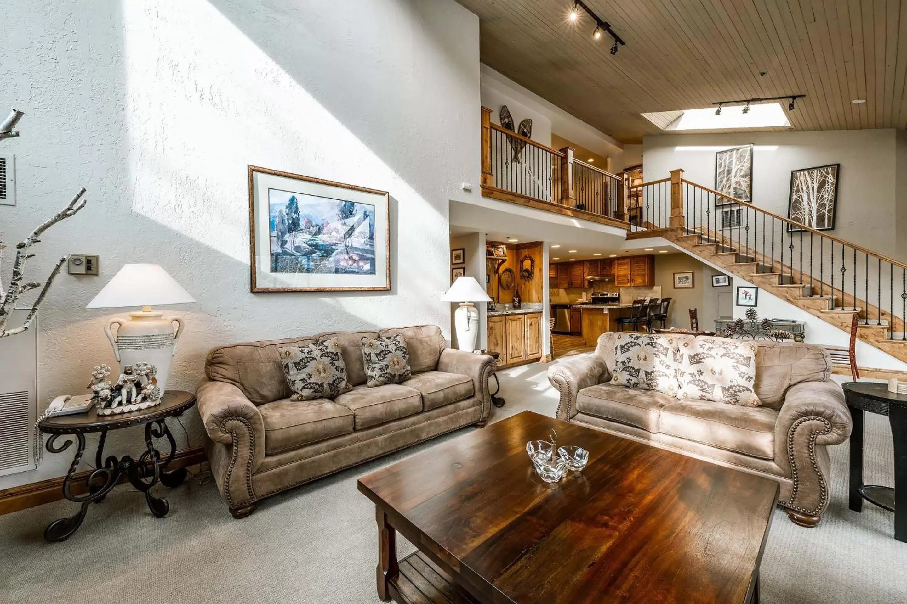 Living room, Seating Area in Silver King