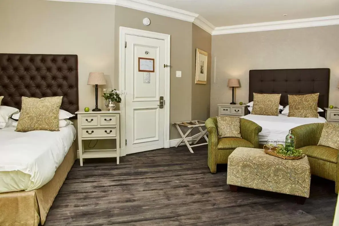 Bedroom, Bed in The Devon Valley Hotel