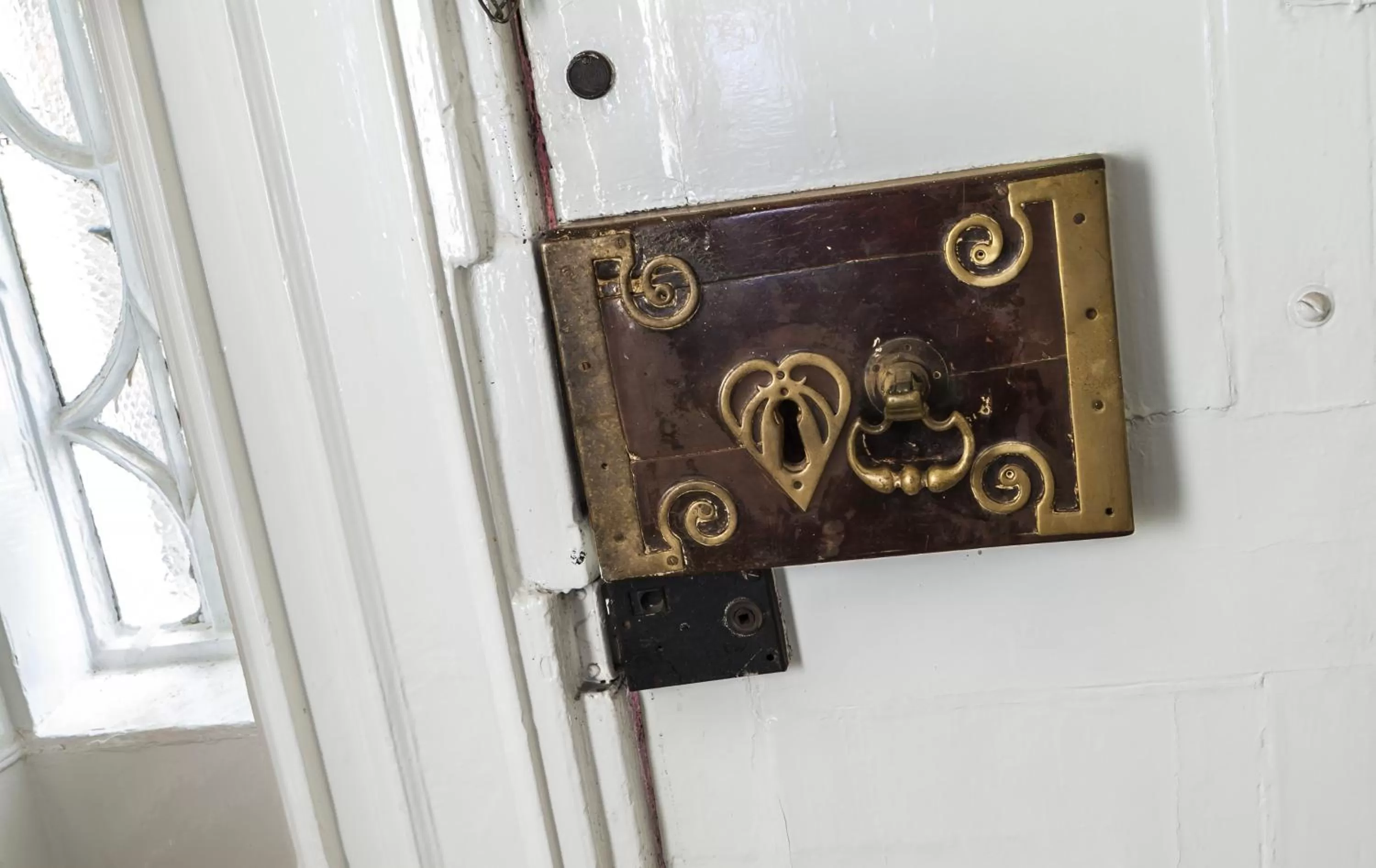 Decorative detail in Stauntons on the Green Hotel