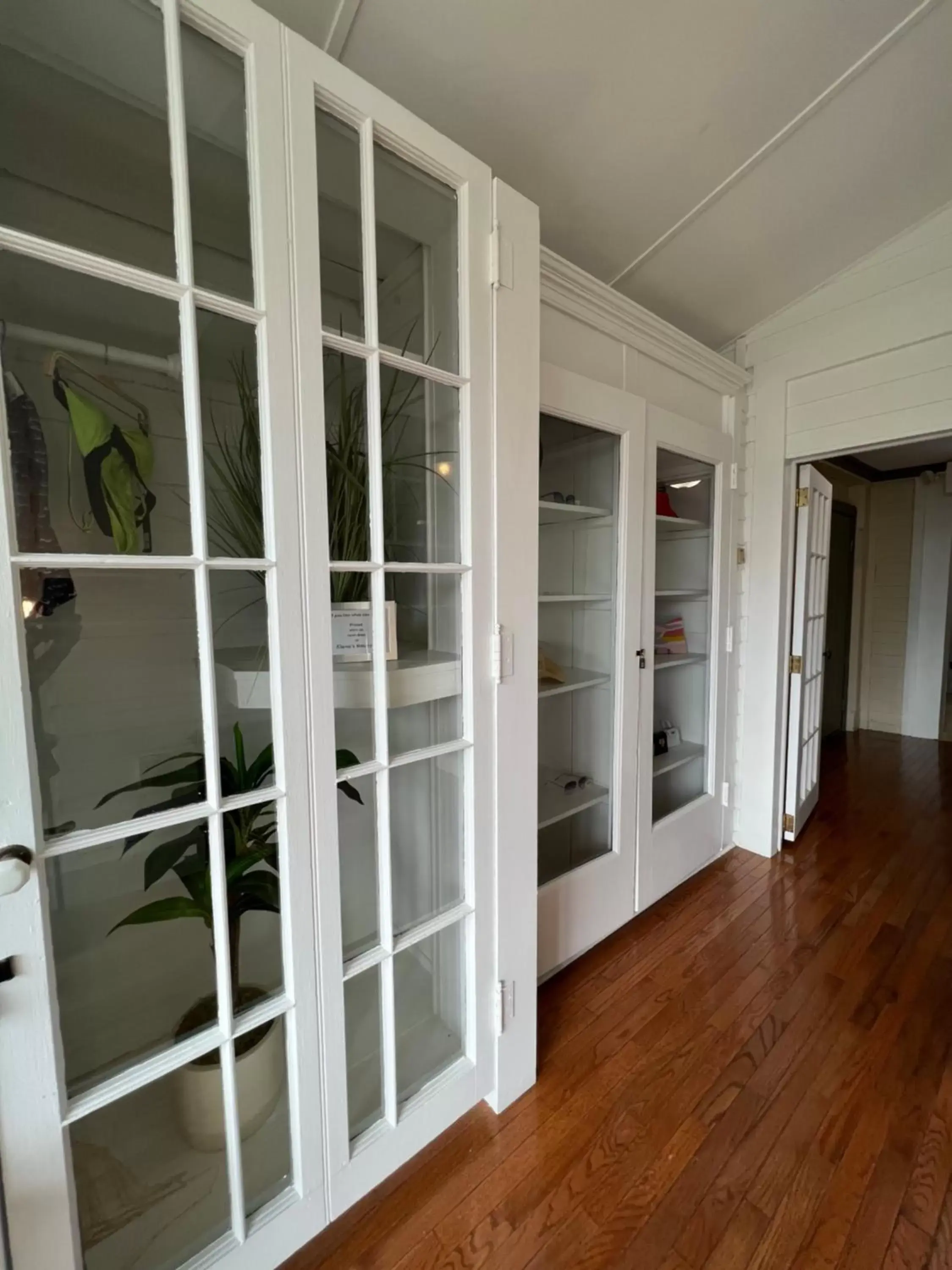 Seating area, Bunk Bed in Elaine's Cape May Boutique Hotel