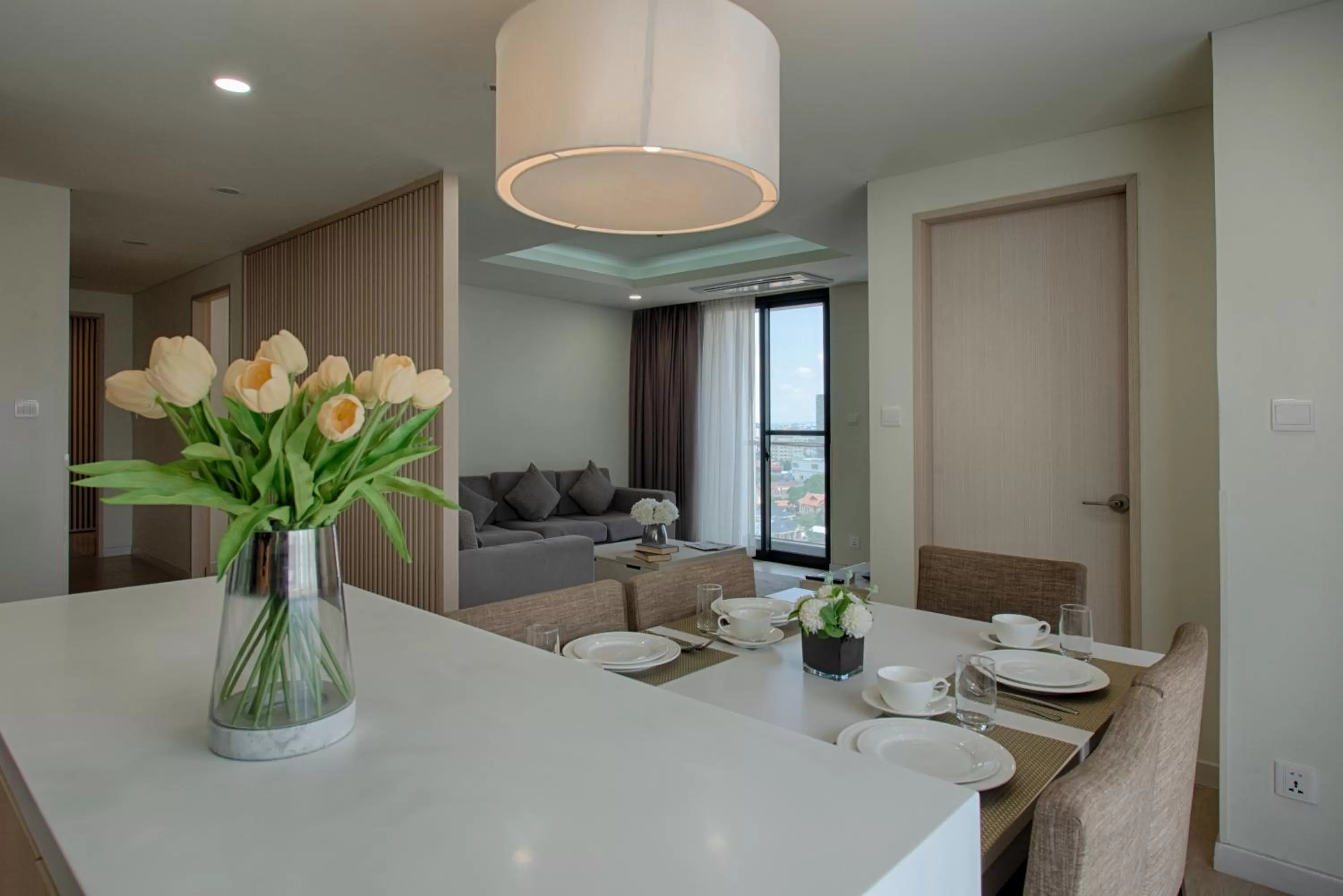 Dining area in GRANFERTE Phnom Penh Hotel