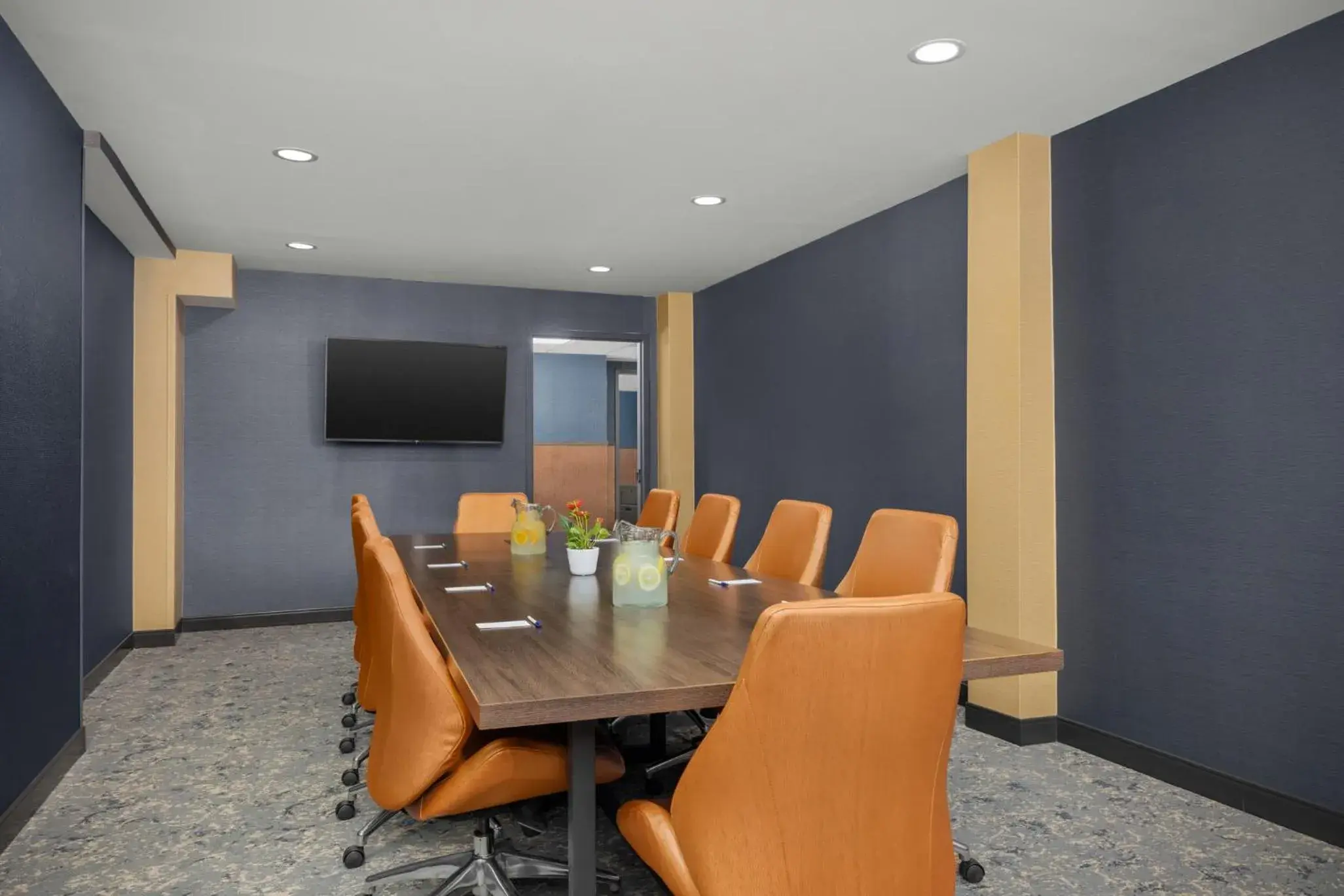 Meeting/conference room in Hotel Westport Kansas City, Tapestry Collection by Hilton