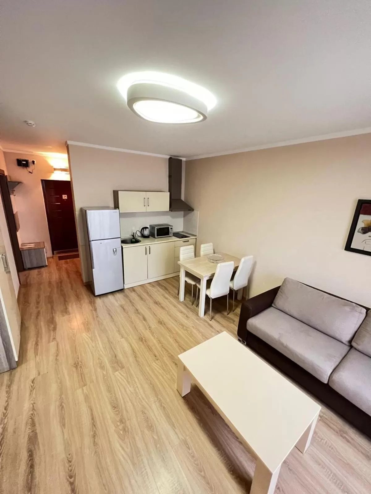Kitchen or kitchenette, Seating Area in Holiday Lux Sea Towers Batumi