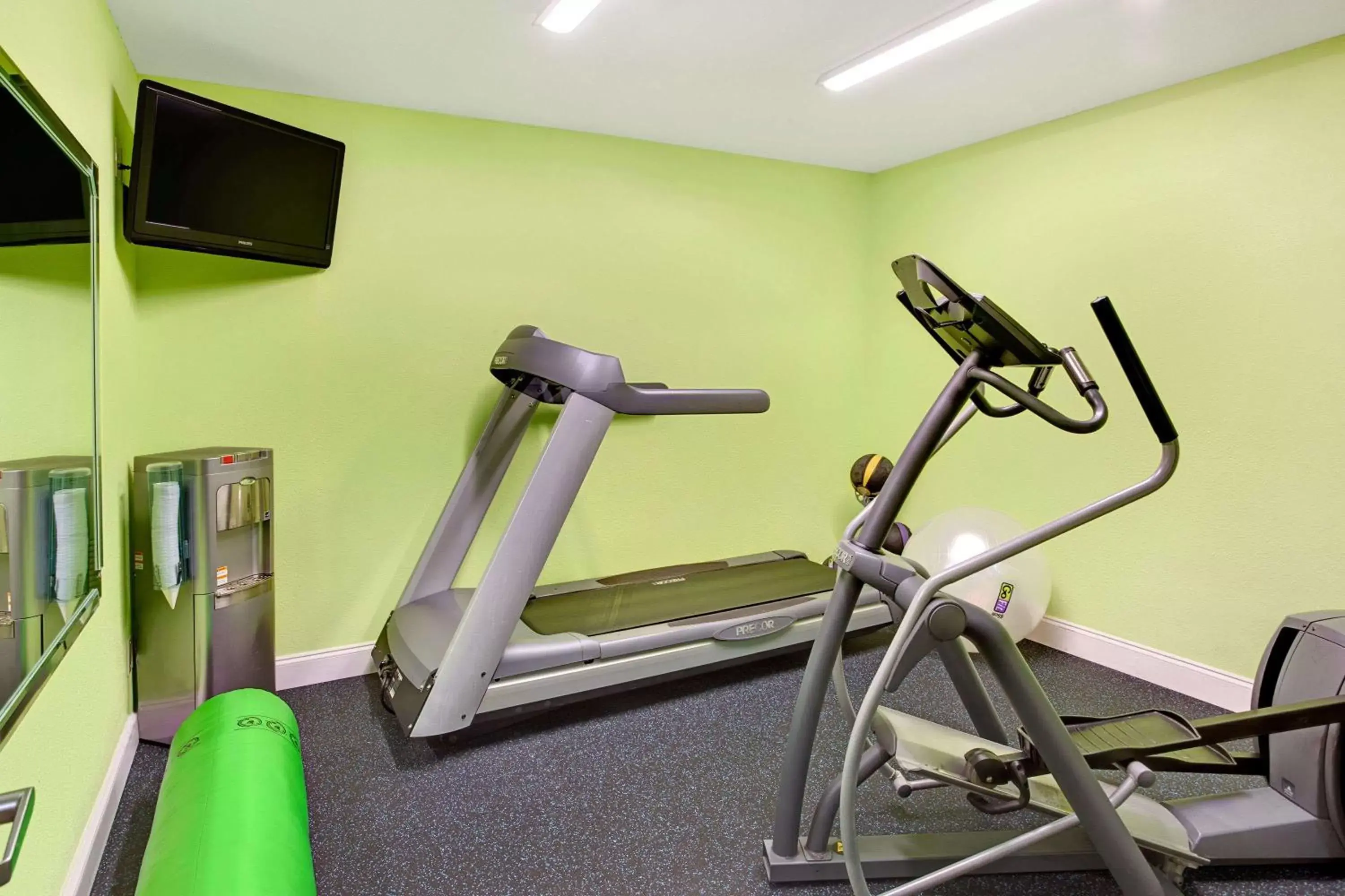 Fitness centre/facilities, Fitness Center/Facilities in Days Inn by Wyndham Acworth