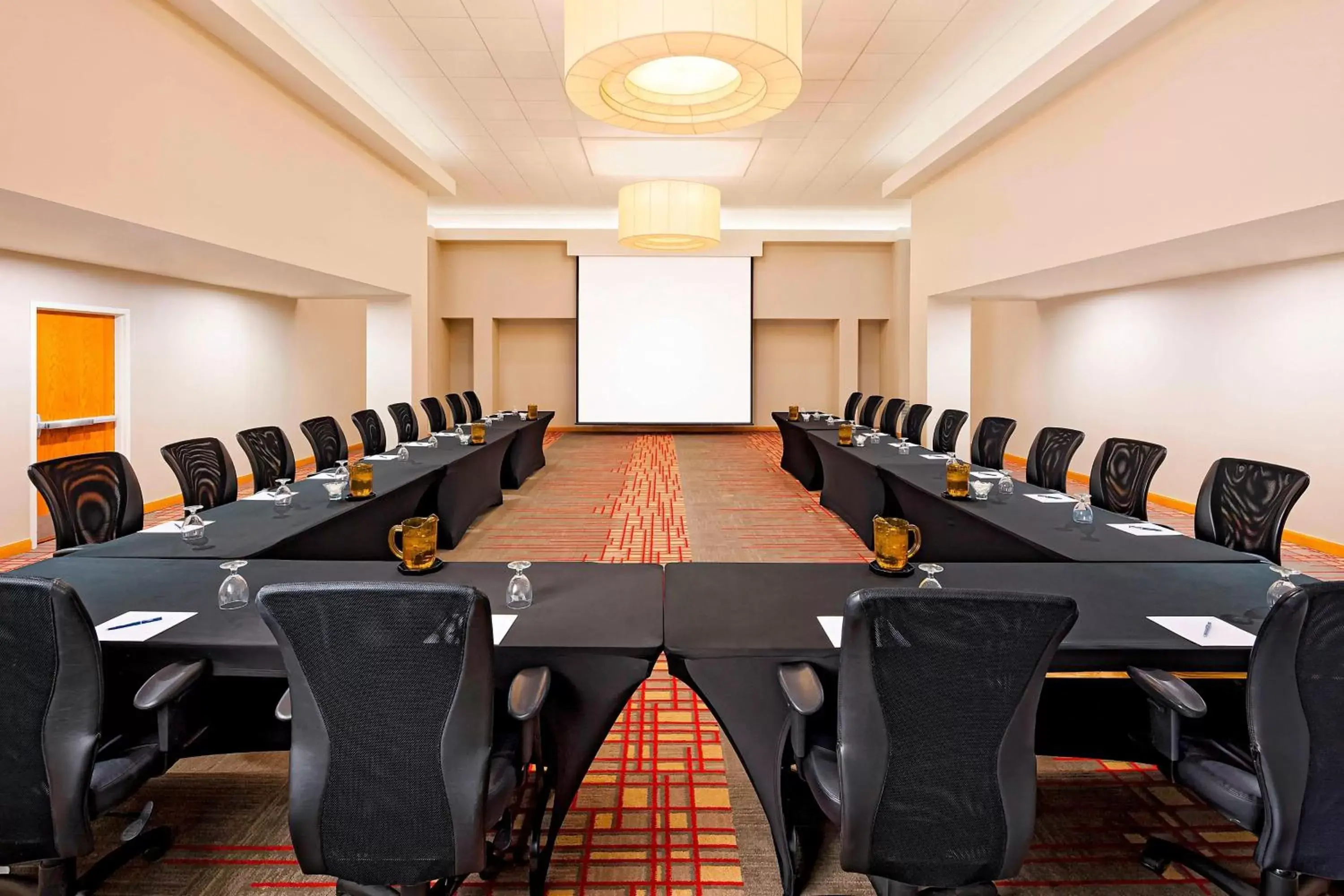 Meeting/conference room in Kingston Market Square Hotel