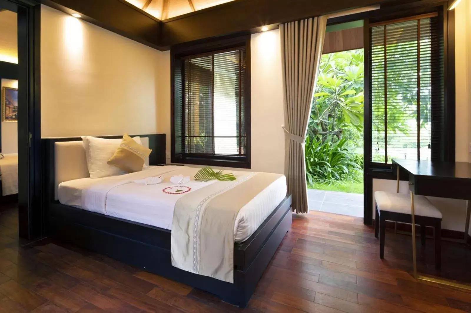 Bedroom, Bed in Hon Tam Resort