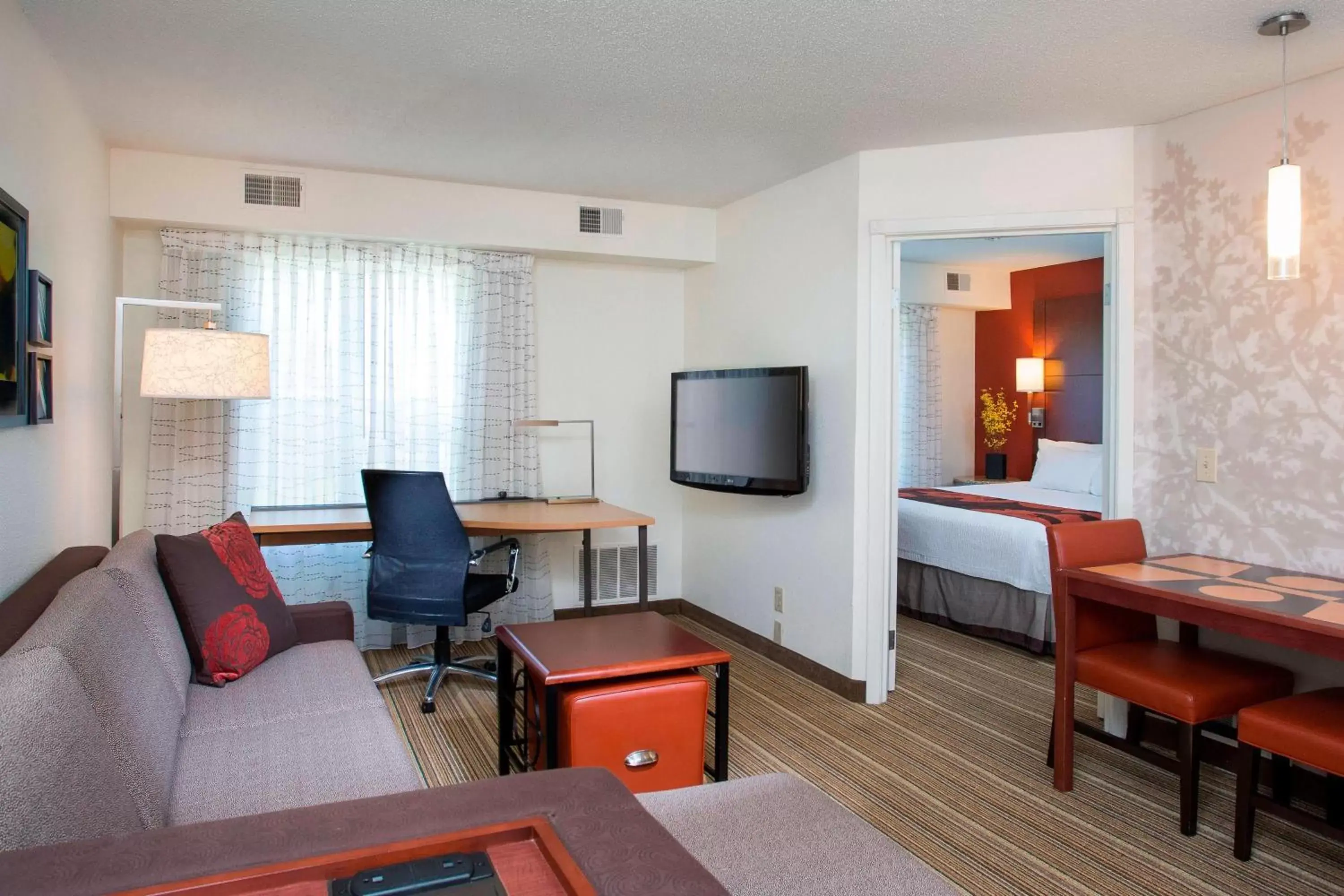 Bedroom, Seating Area in Residence Inn Rockford