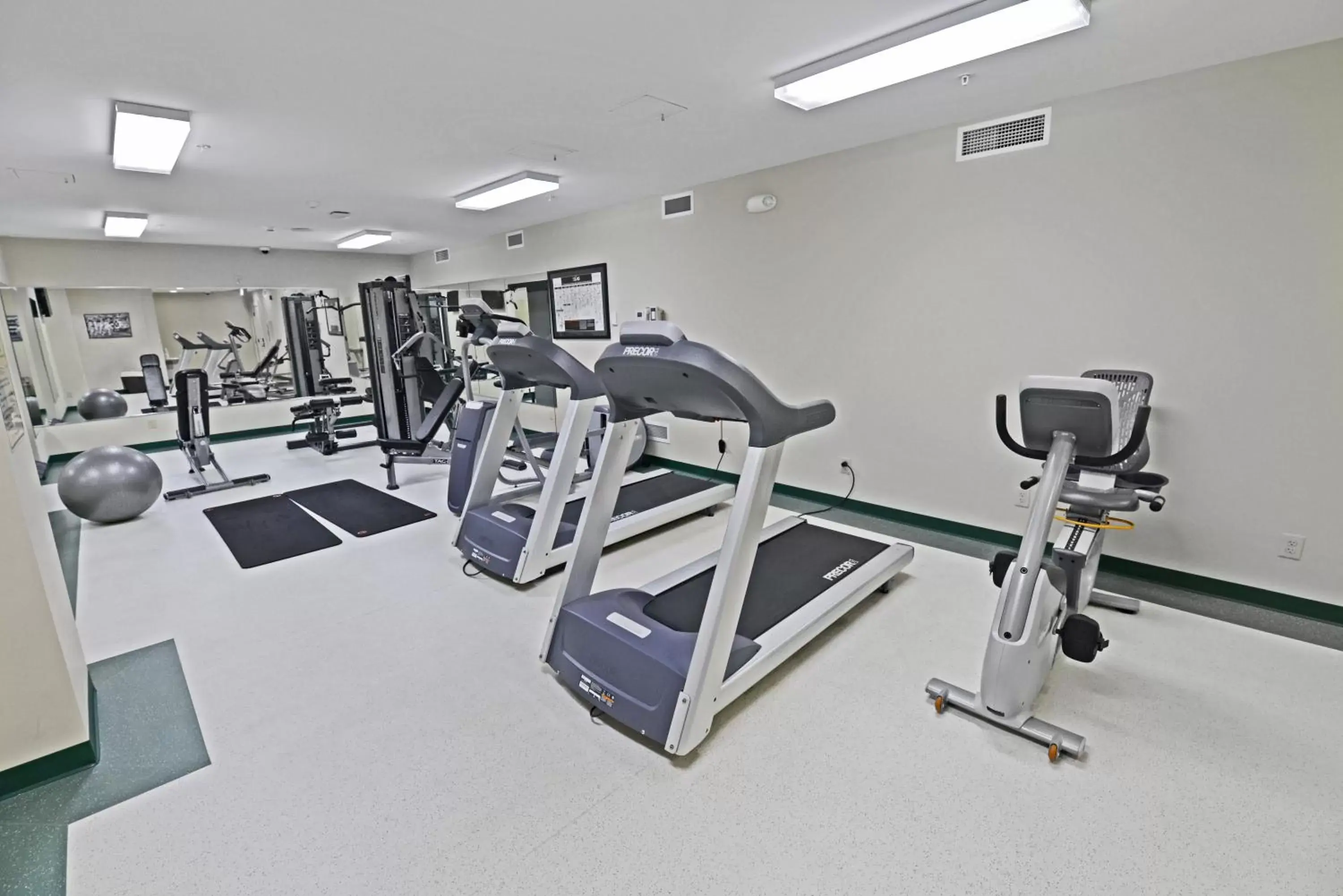 Fitness centre/facilities in Grant Street Inn - Bloomington Fitness centre/facilities in Grant Street Inn - Bloomington