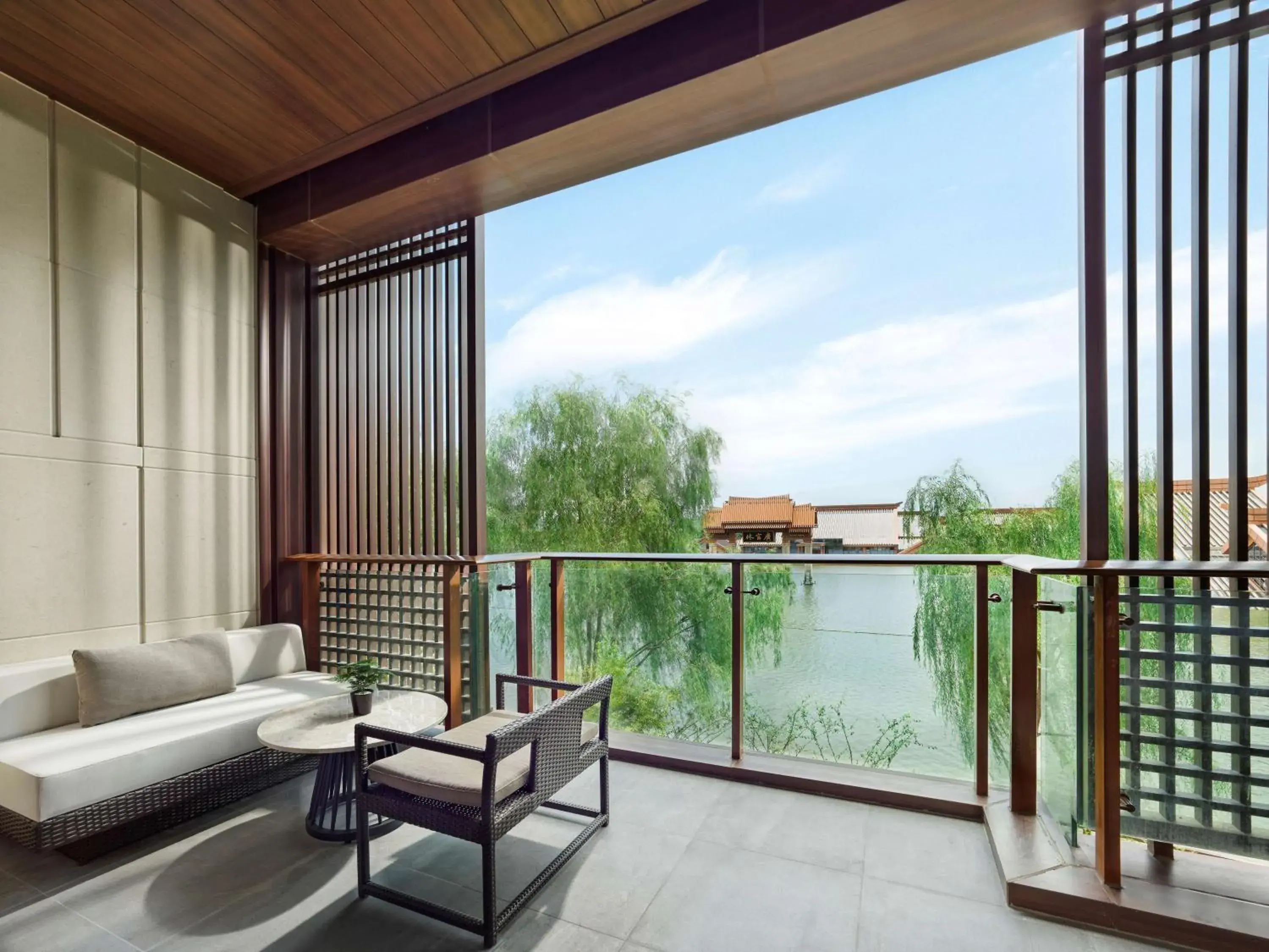 Living room, Balcony/Terrace in Hilton Shanghai Songjiang Guangfulin