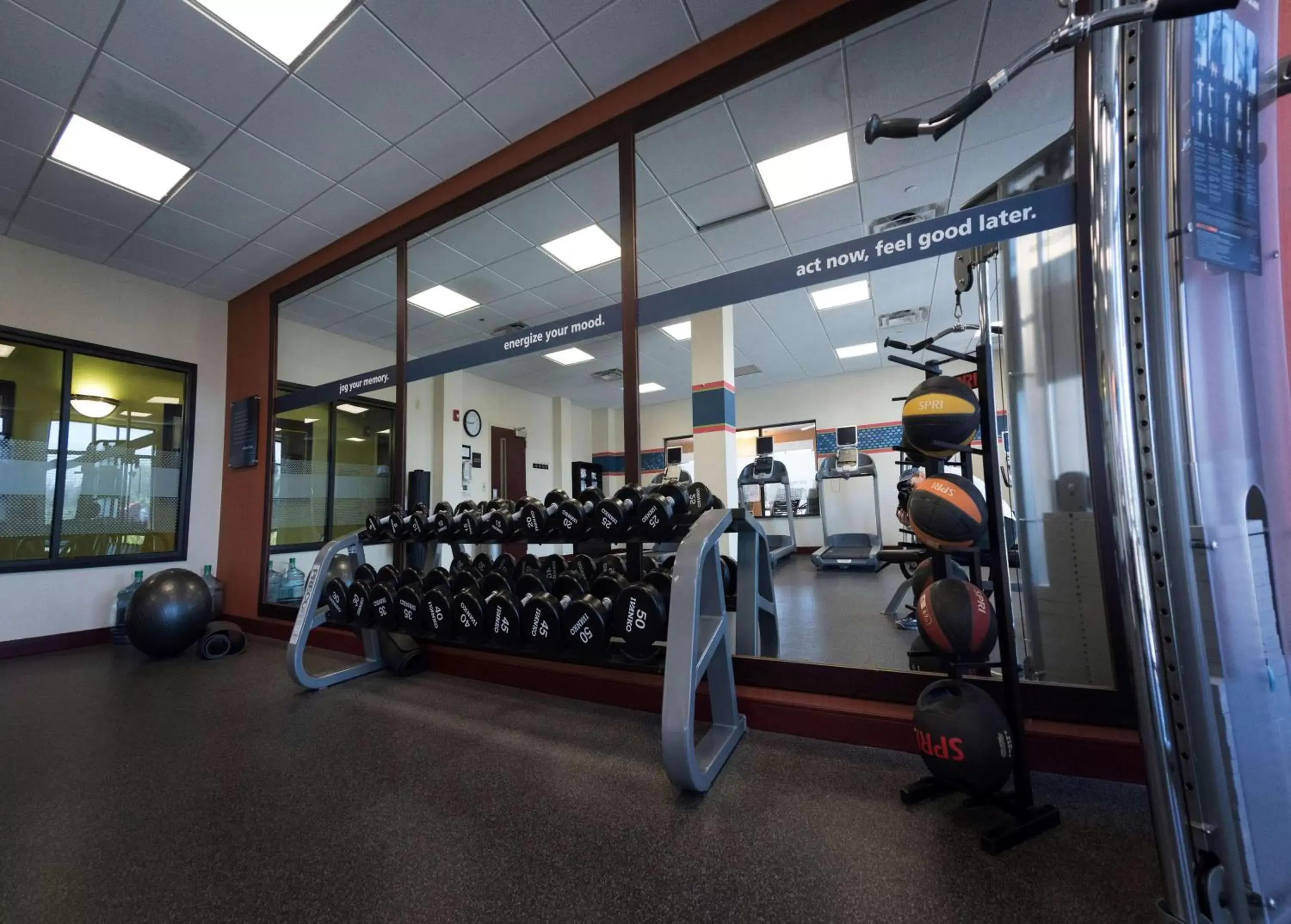 Fitness centre/facilities, Fitness Center/Facilities in Hampton Inn and Suites Woodstock, Virginia