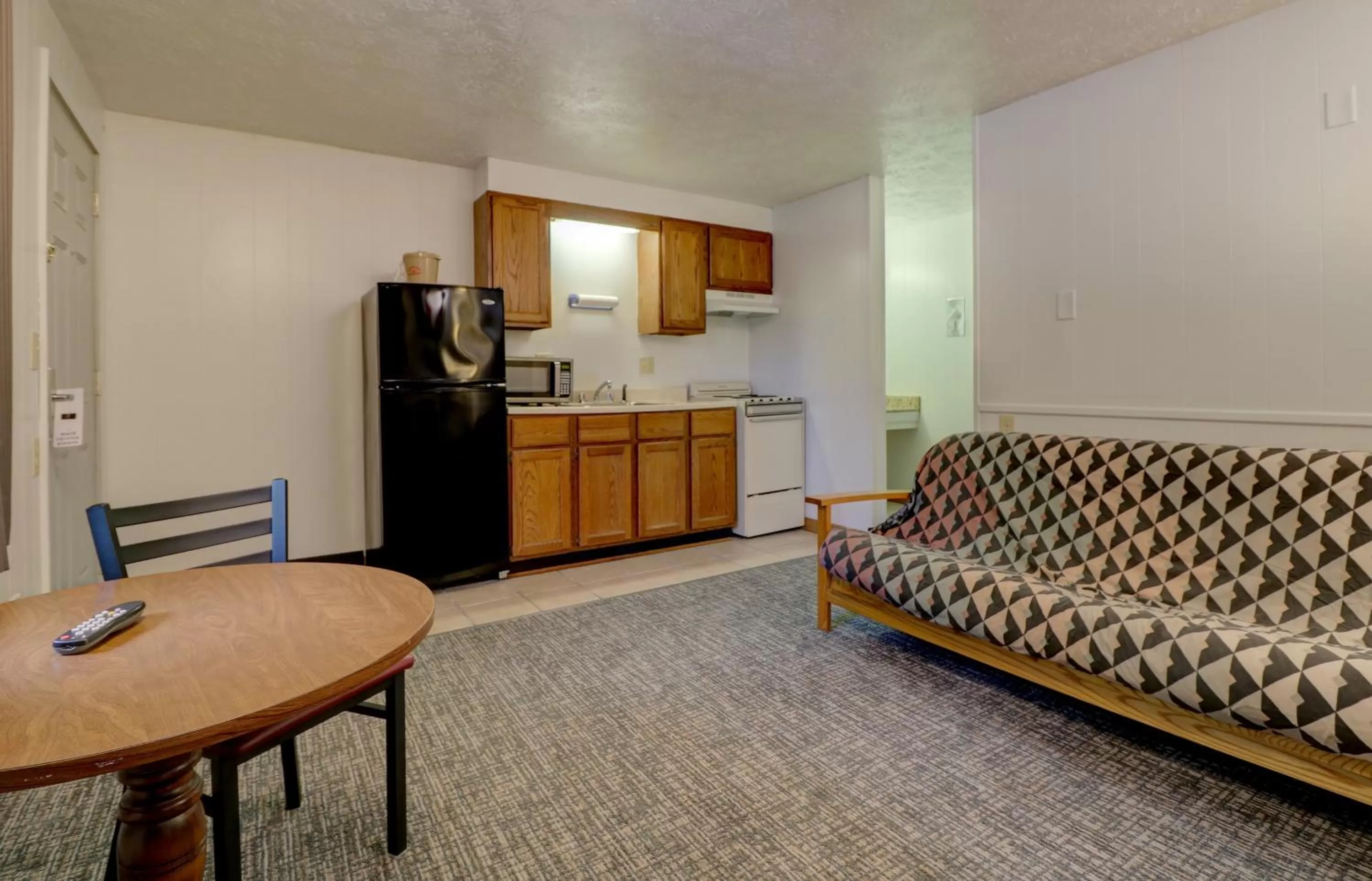 Queen Suite with Sofa Bed in Sanfordinn