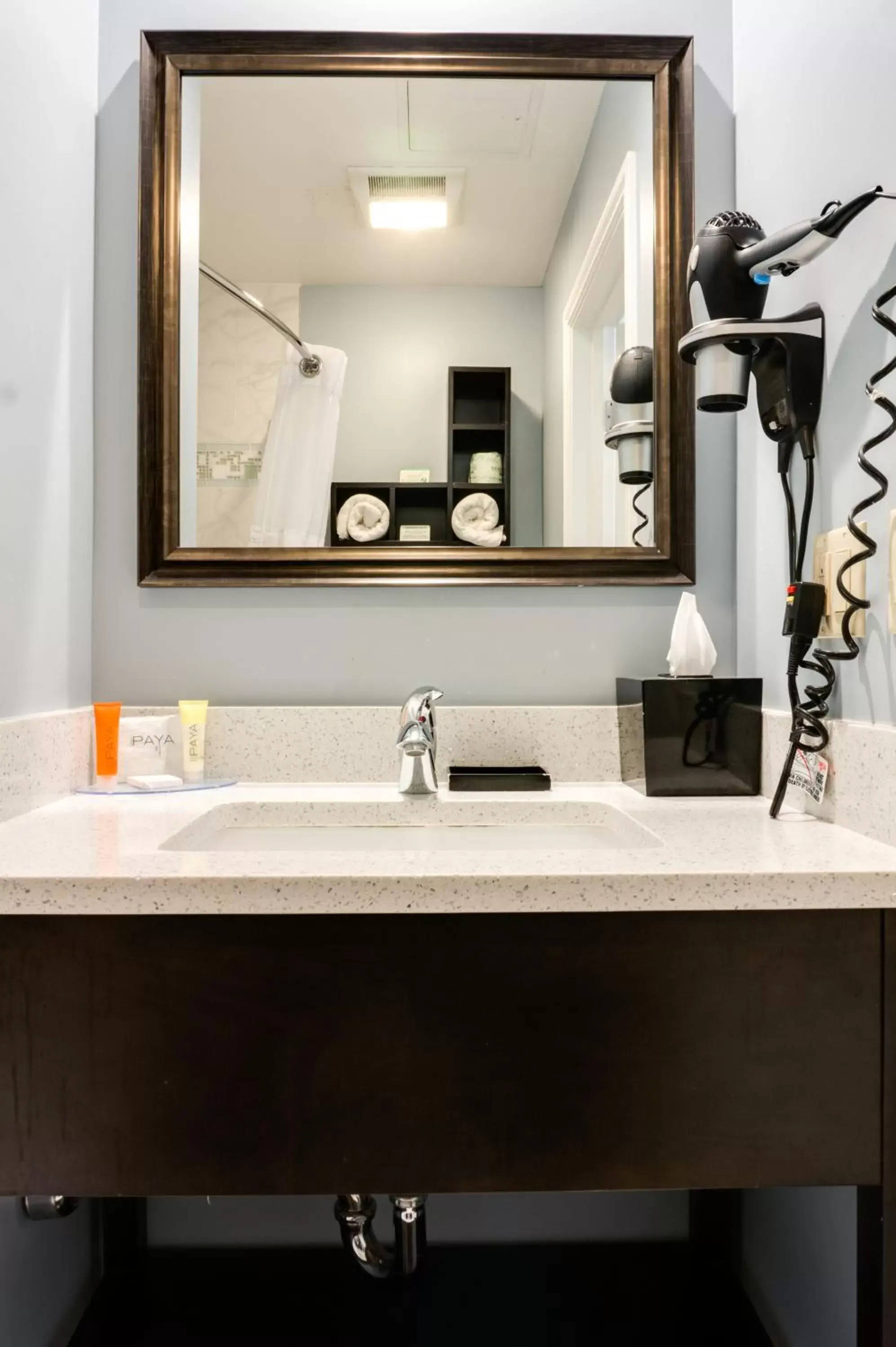 Bathroom in Seaside Inn