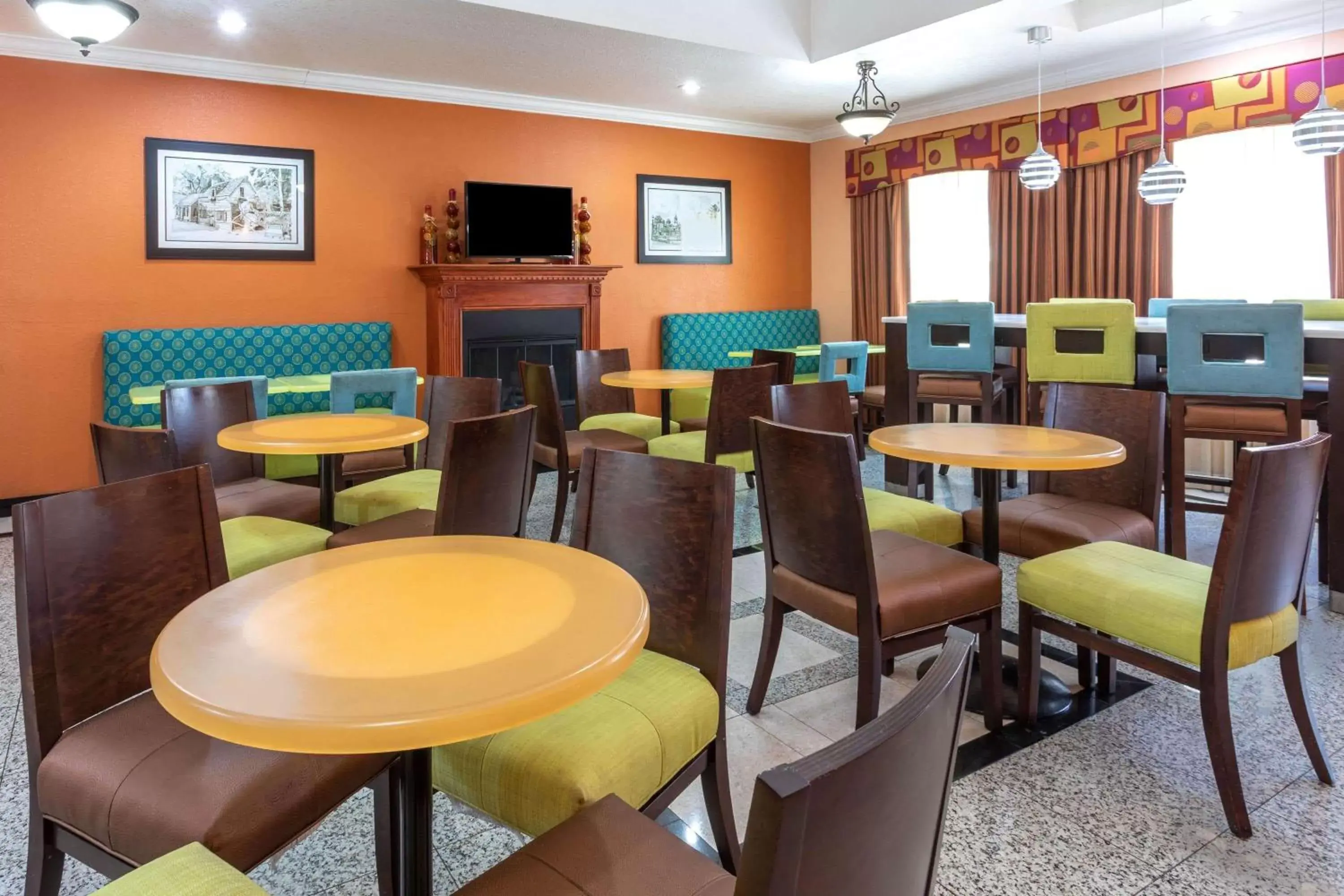 Restaurant/Places to Eat in La Quinta Inn & Suites by Wyndham St. Augustine