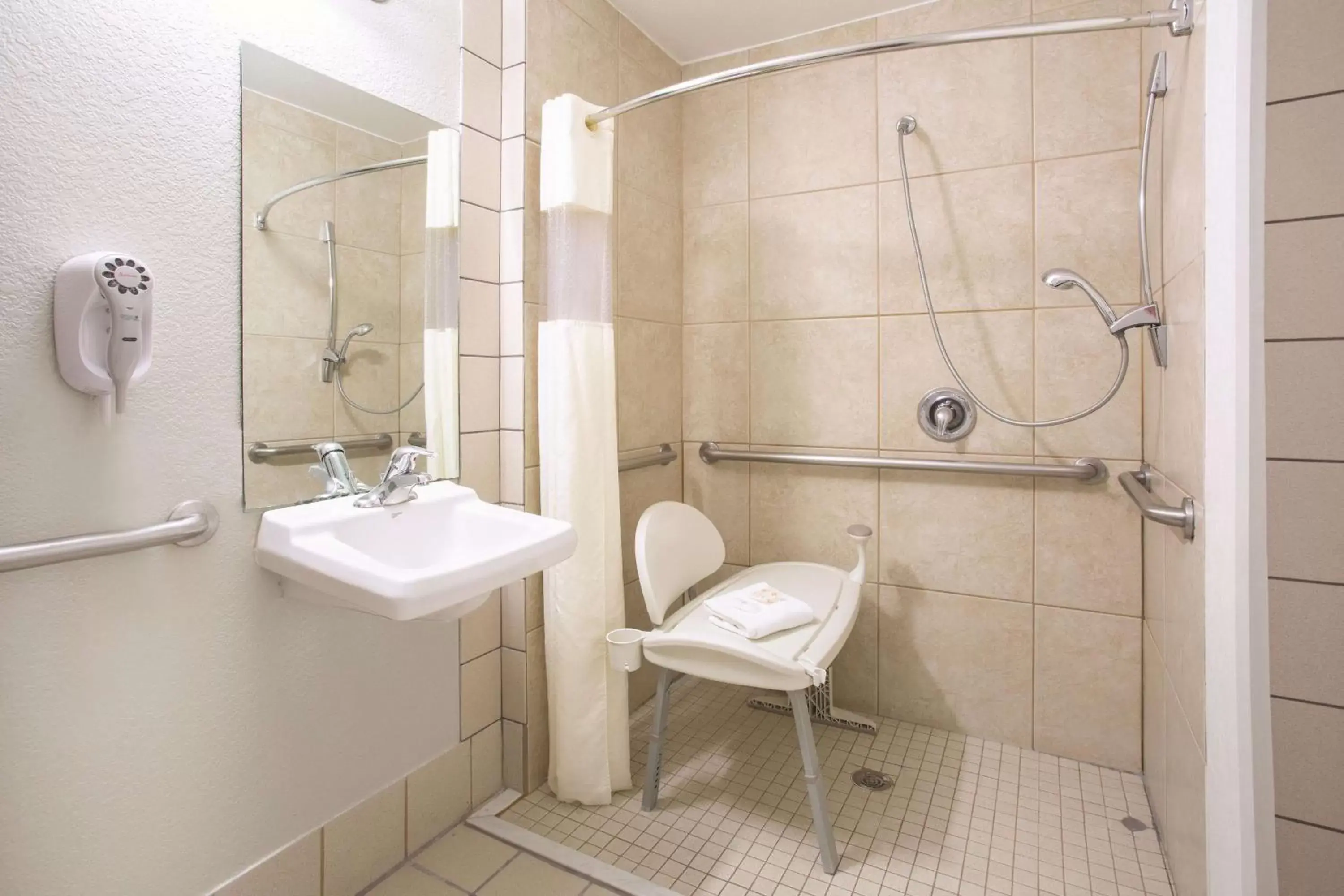 Photo of the whole room, Bathroom in La Quinta by Wyndham Gallup