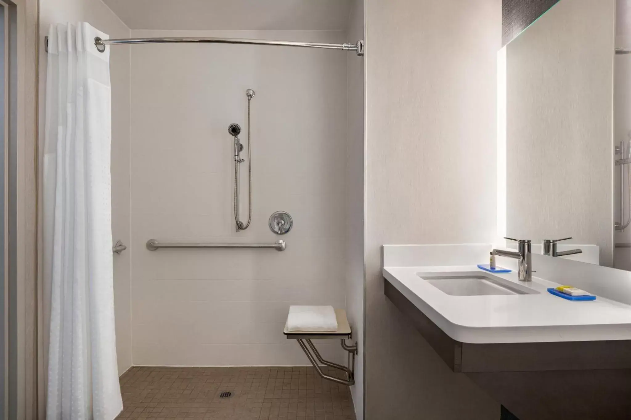 Photo of the whole room, Bathroom in Holiday Inn Express & Suites Denver Airport, an IHG Hotel