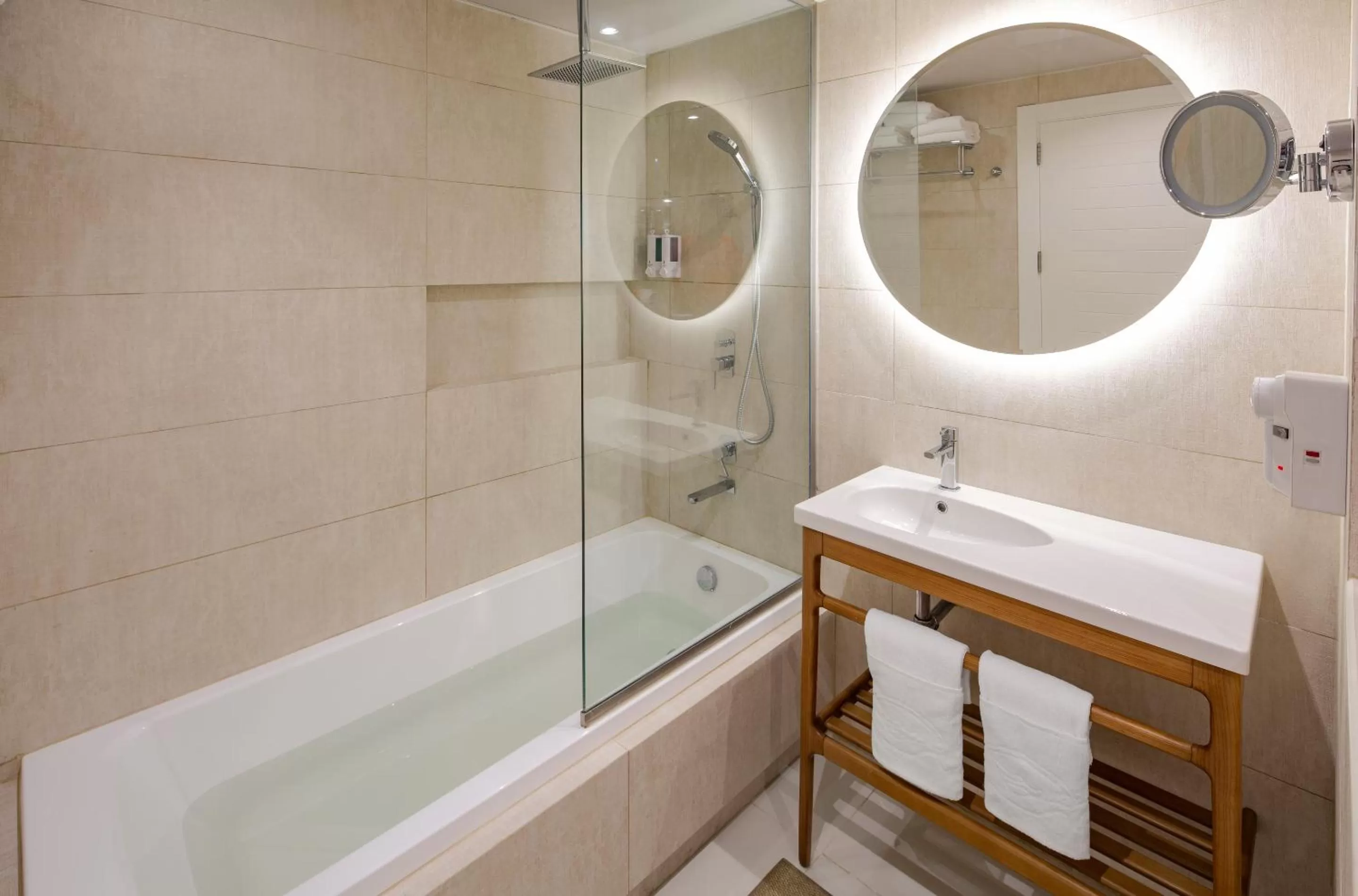 Shower in Grand Sirenis Punta Cana Resort & Aquagames - All Inclusive