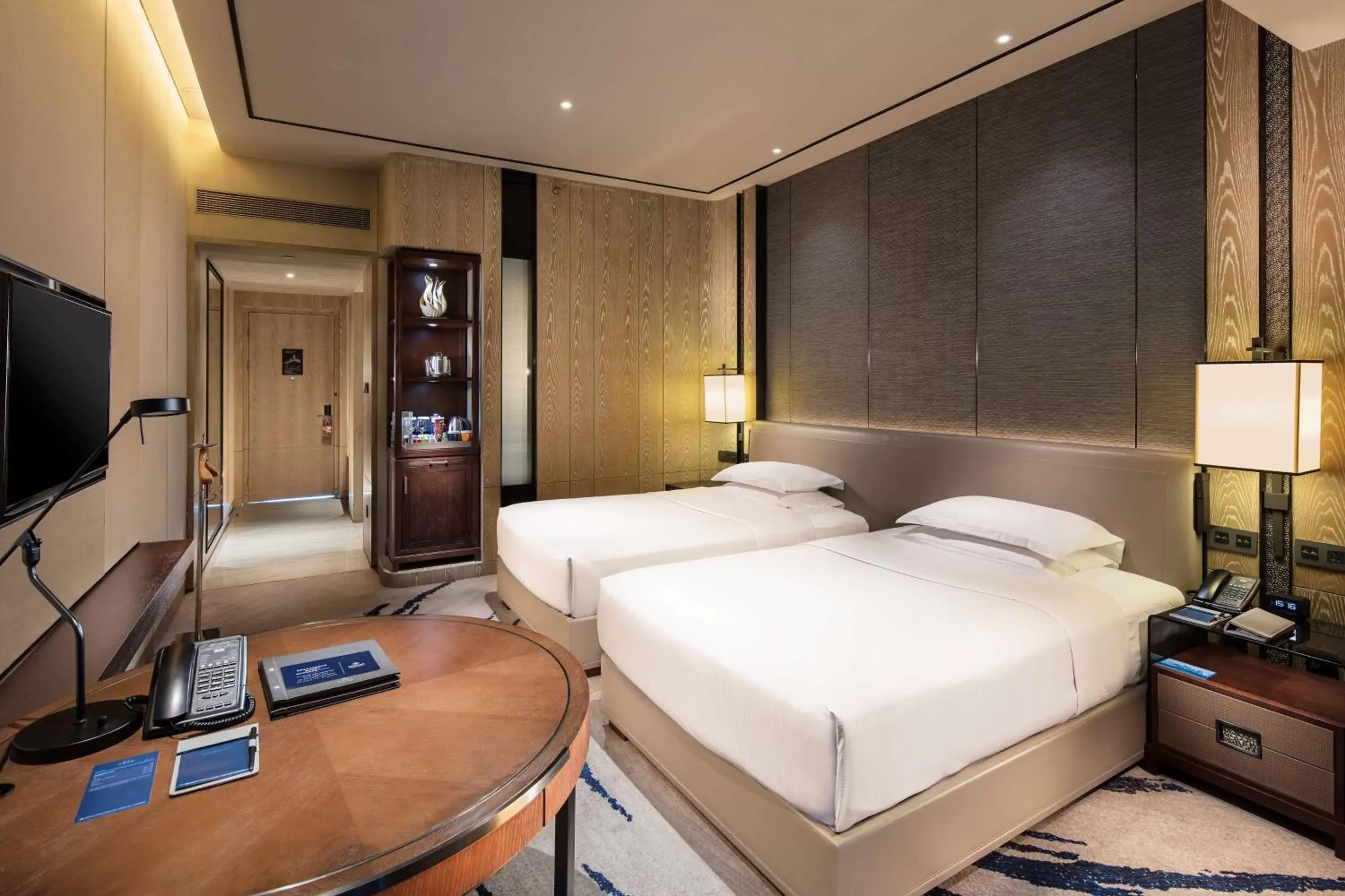 Bed in Hilton Shenzhen Shekou Nanhai