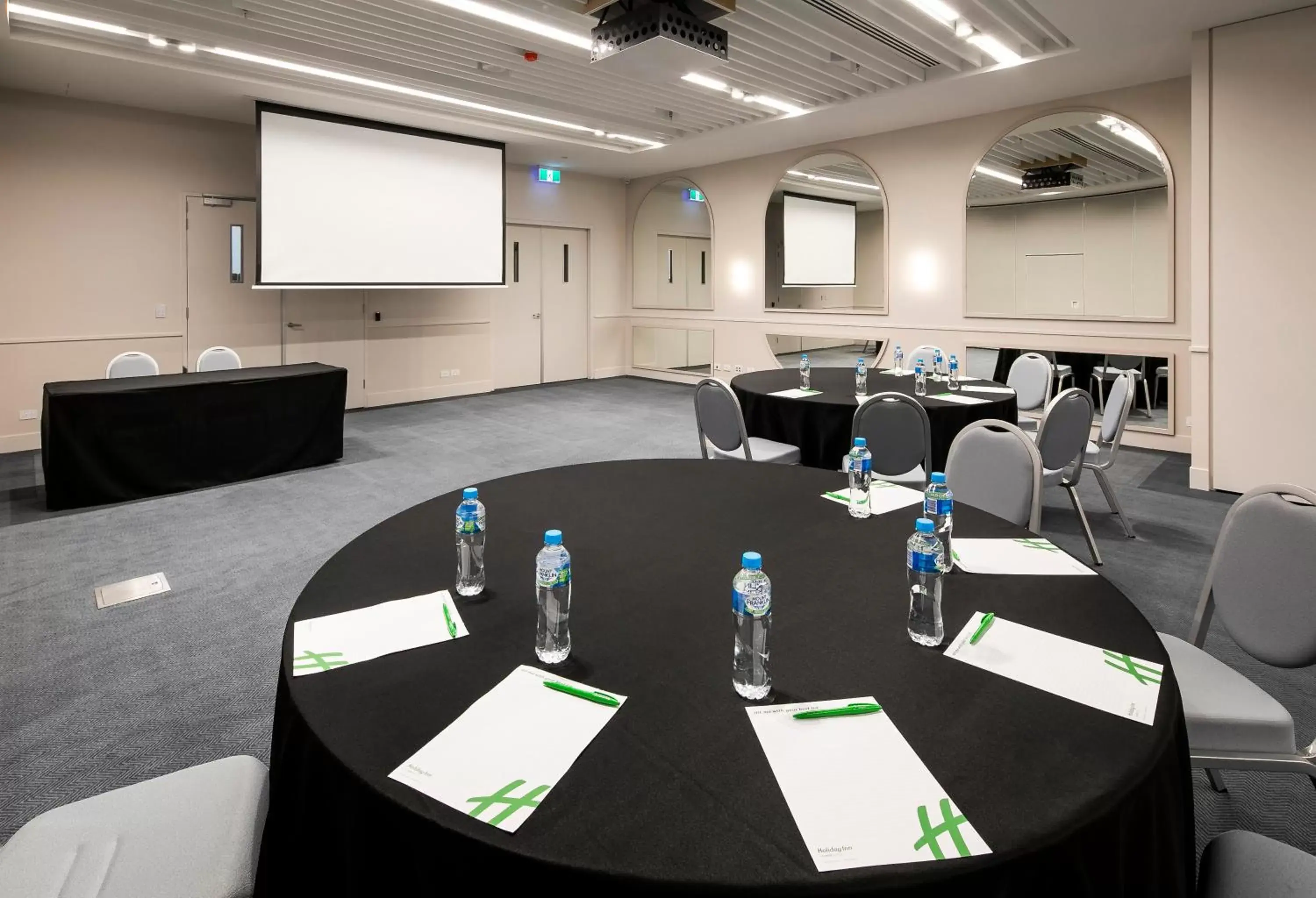 Meeting/conference room, Business Area/Conference Room in Holiday Inn Werribee, an IHG Hotel