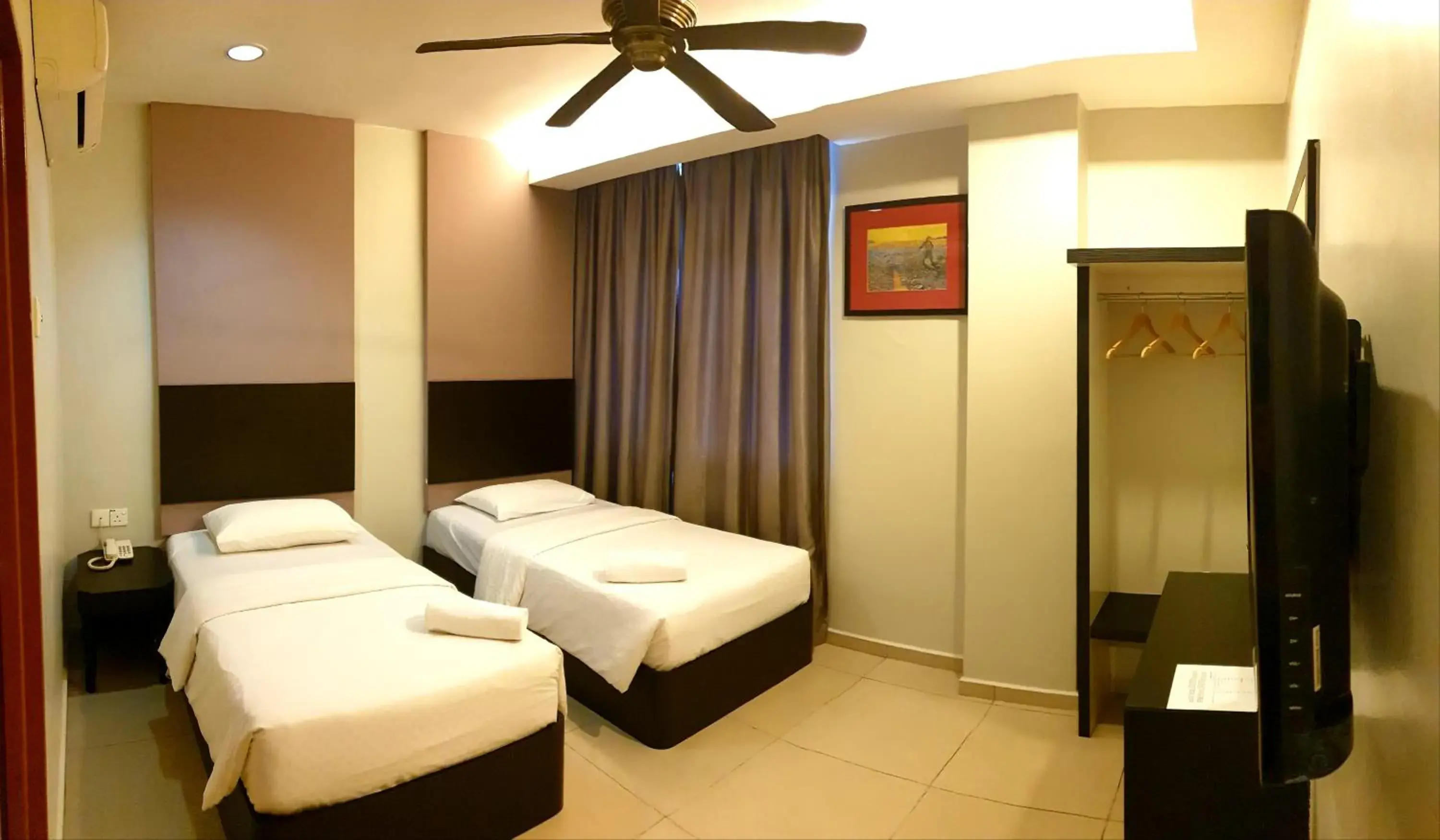 Bed in Golden Court Hotel - Tun Abdul Razak Bed in Golden Court Hotel - Tun Abdul Razak