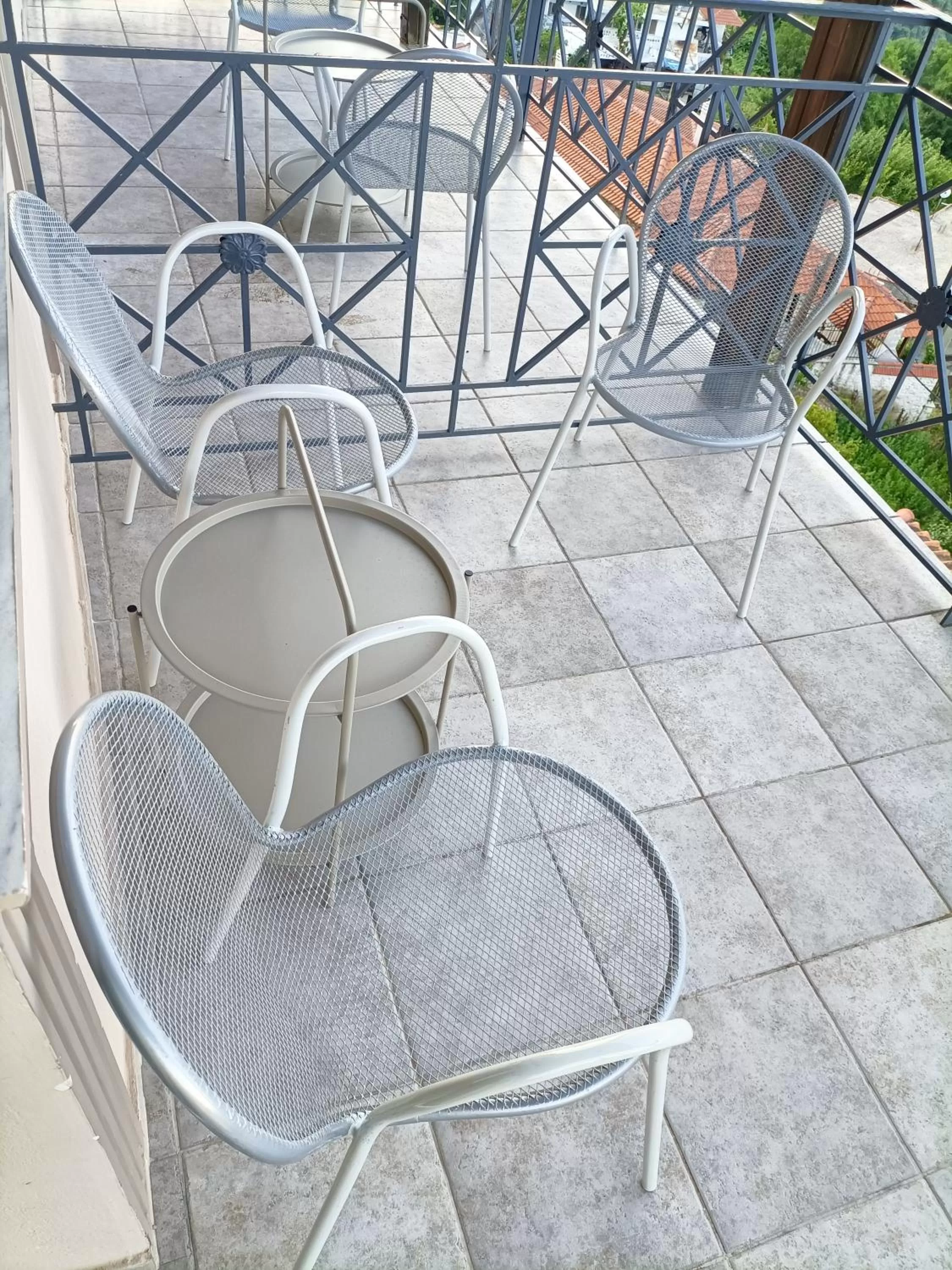 Patio in Hotel Christina - Happy Days