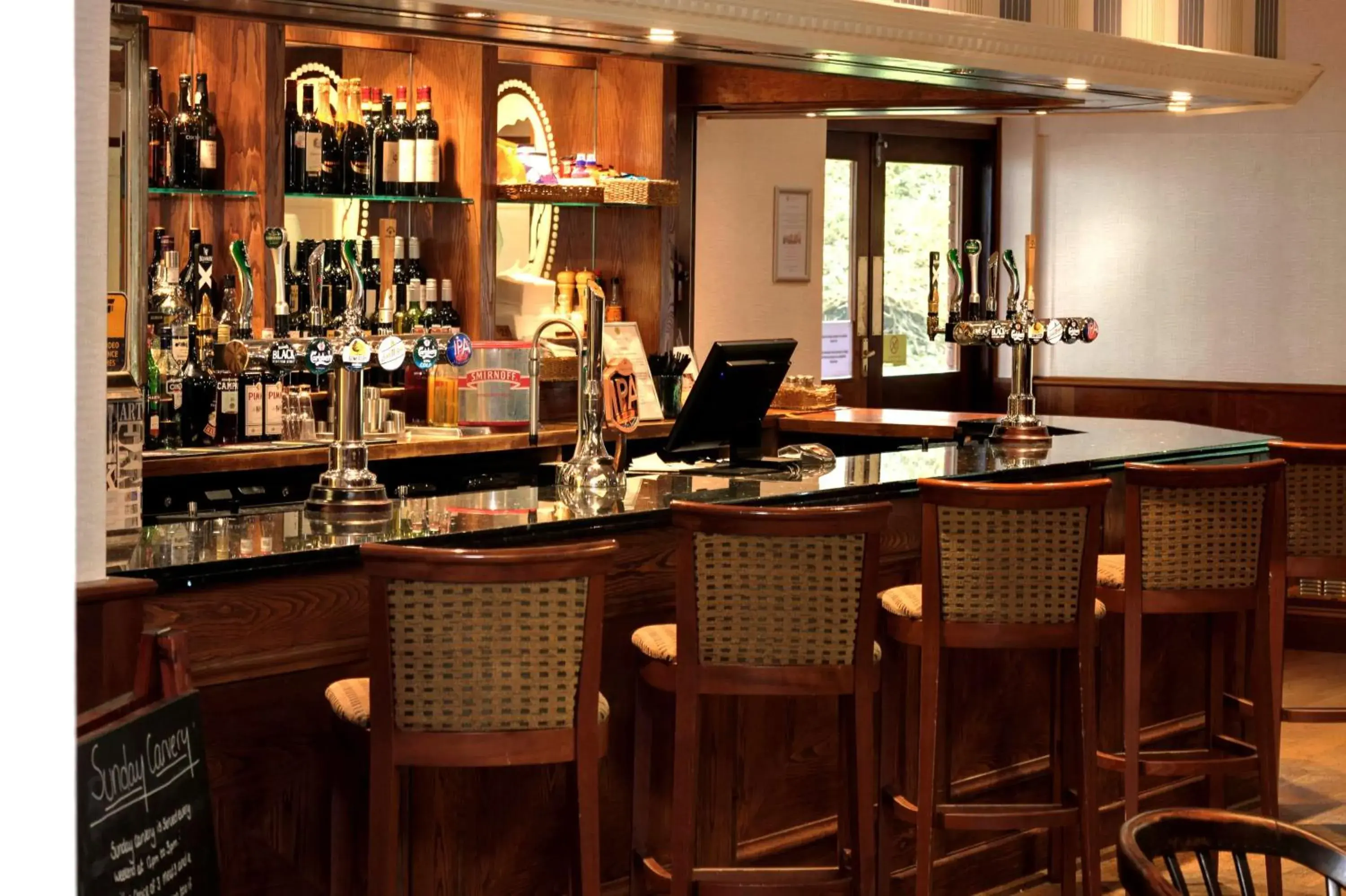 Lounge or bar in Best Western Ipswich Hotel