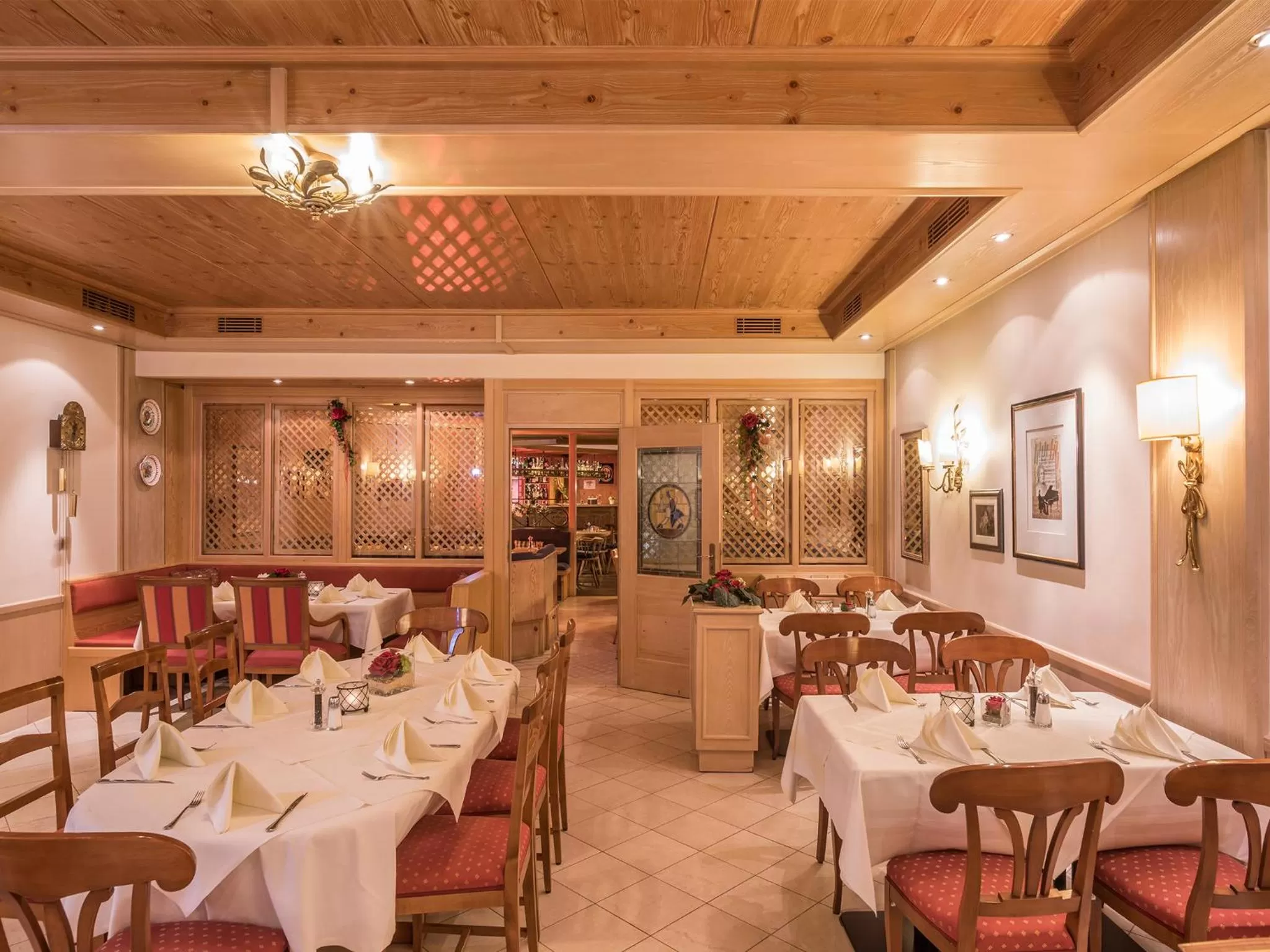 Restaurant/places to eat in Hotel Am Moosfeld