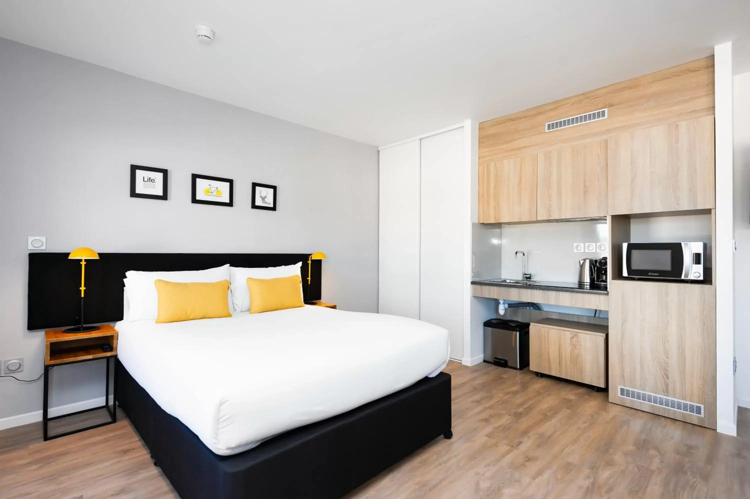 Bed in Staycity Aparthotels near Disneyland Paris
