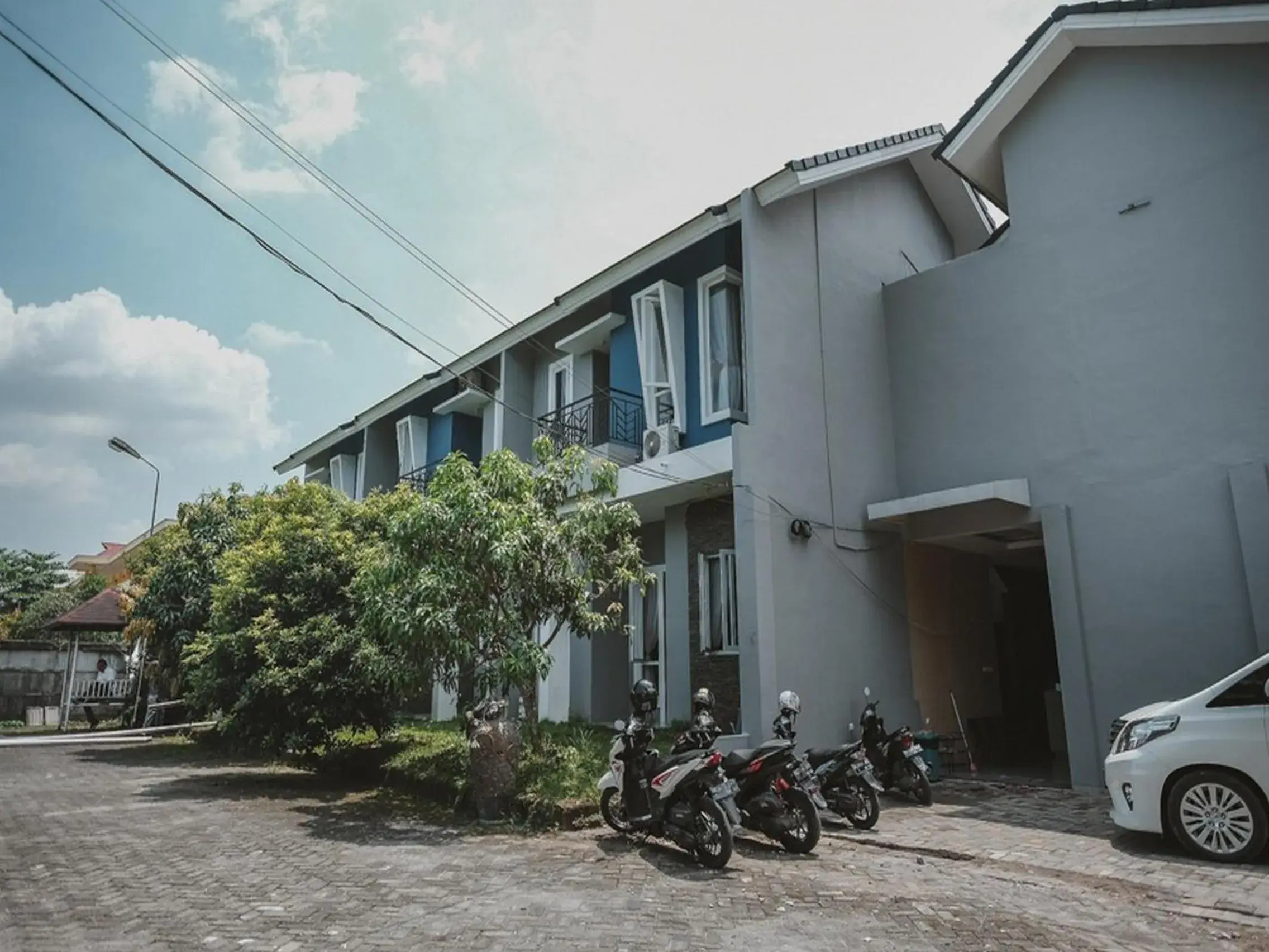Property Building in RedDoorz @ Jamin Ginting Medan